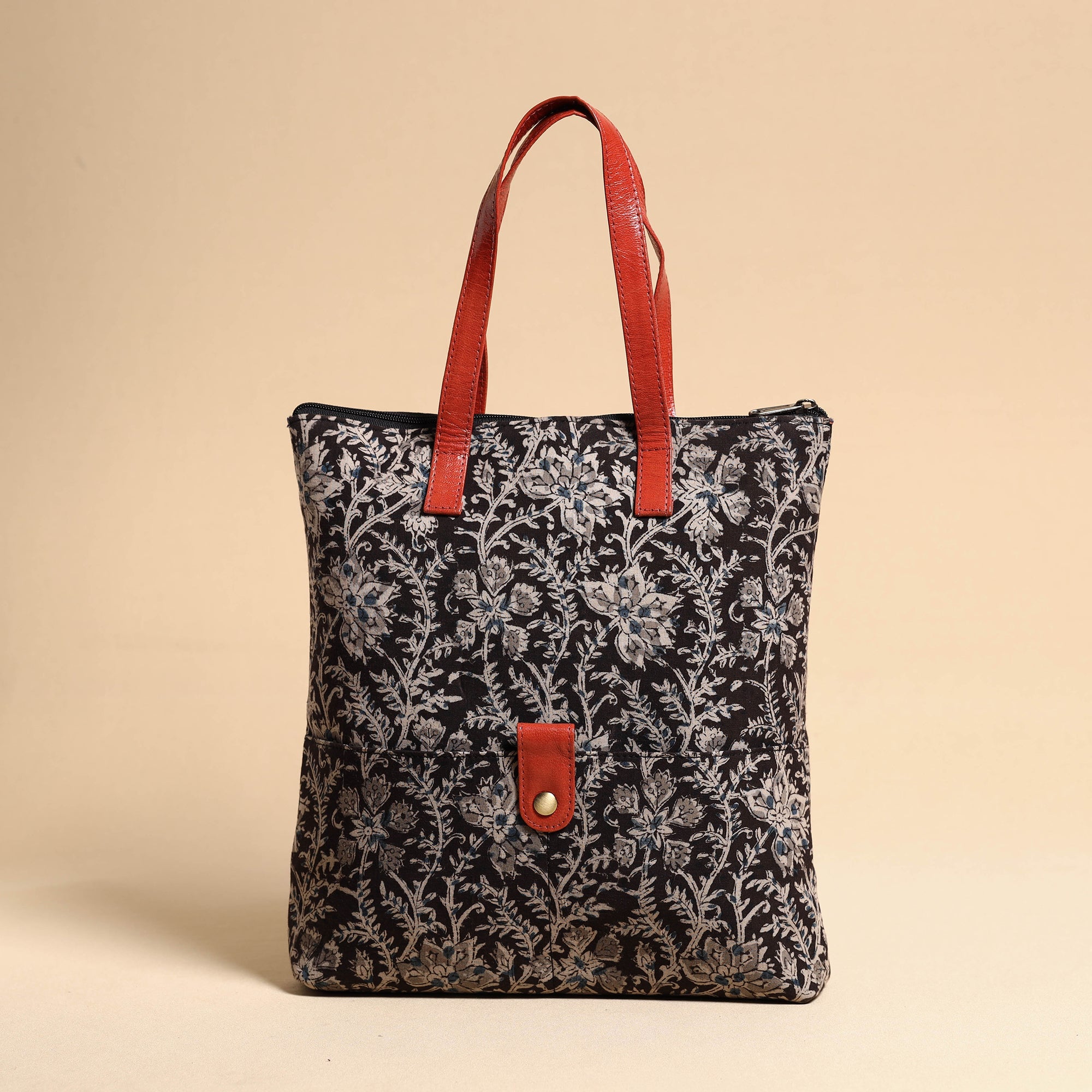 ASALKAAR Black - Handcrafted Kalamkari Block Printed Hand Bag with Leather Handle