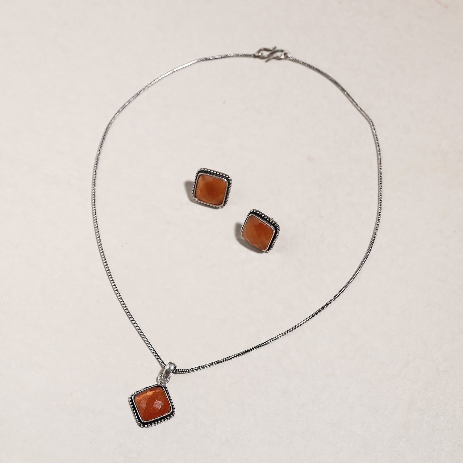 WHITE RIVER STORIES Antique Silver Finish Oxidised Brass Base Stone Work Necklace Set - view 2