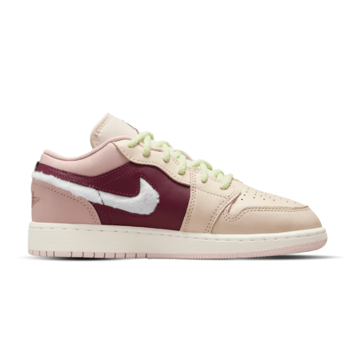 HYPE ELIXIR Jordan 1 Low SE Fur Swoosh (GS)