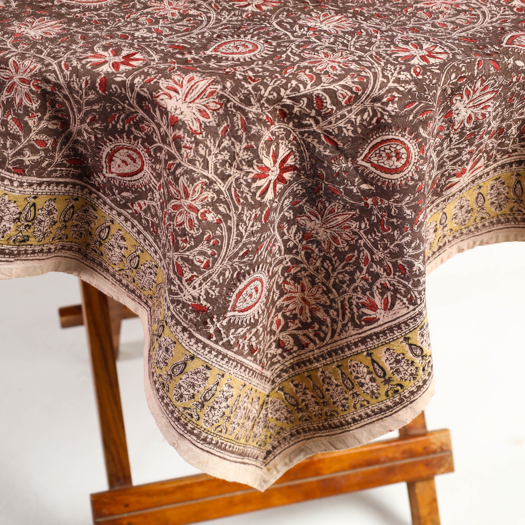 PITCHUKA SRINIVAS KALAMKARI PEDANA Brown - Original Pedana Kalamkari Block Printed Cotton Table Cover (46 x 43 in) - view 2