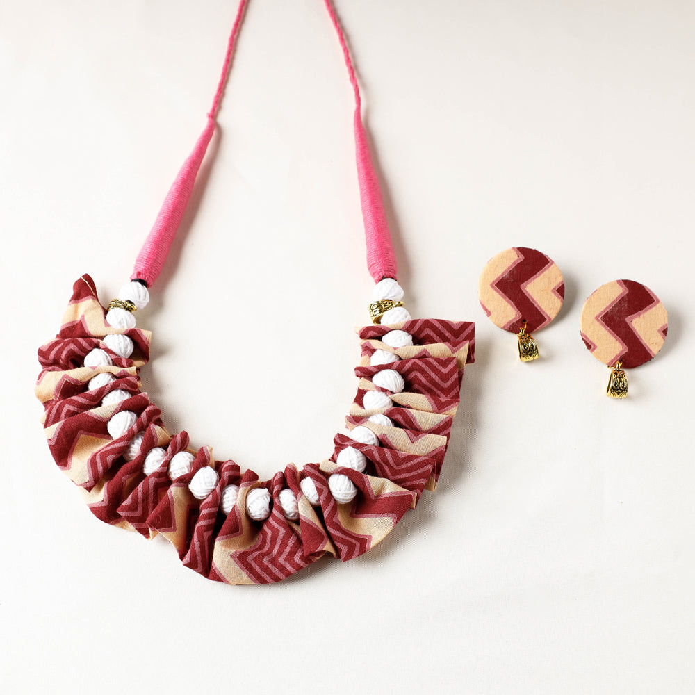 KHUSHBASH - HAPPY LOOM OF EAST Bishnupur Handcrafted Fabric Necklace Set - view 2