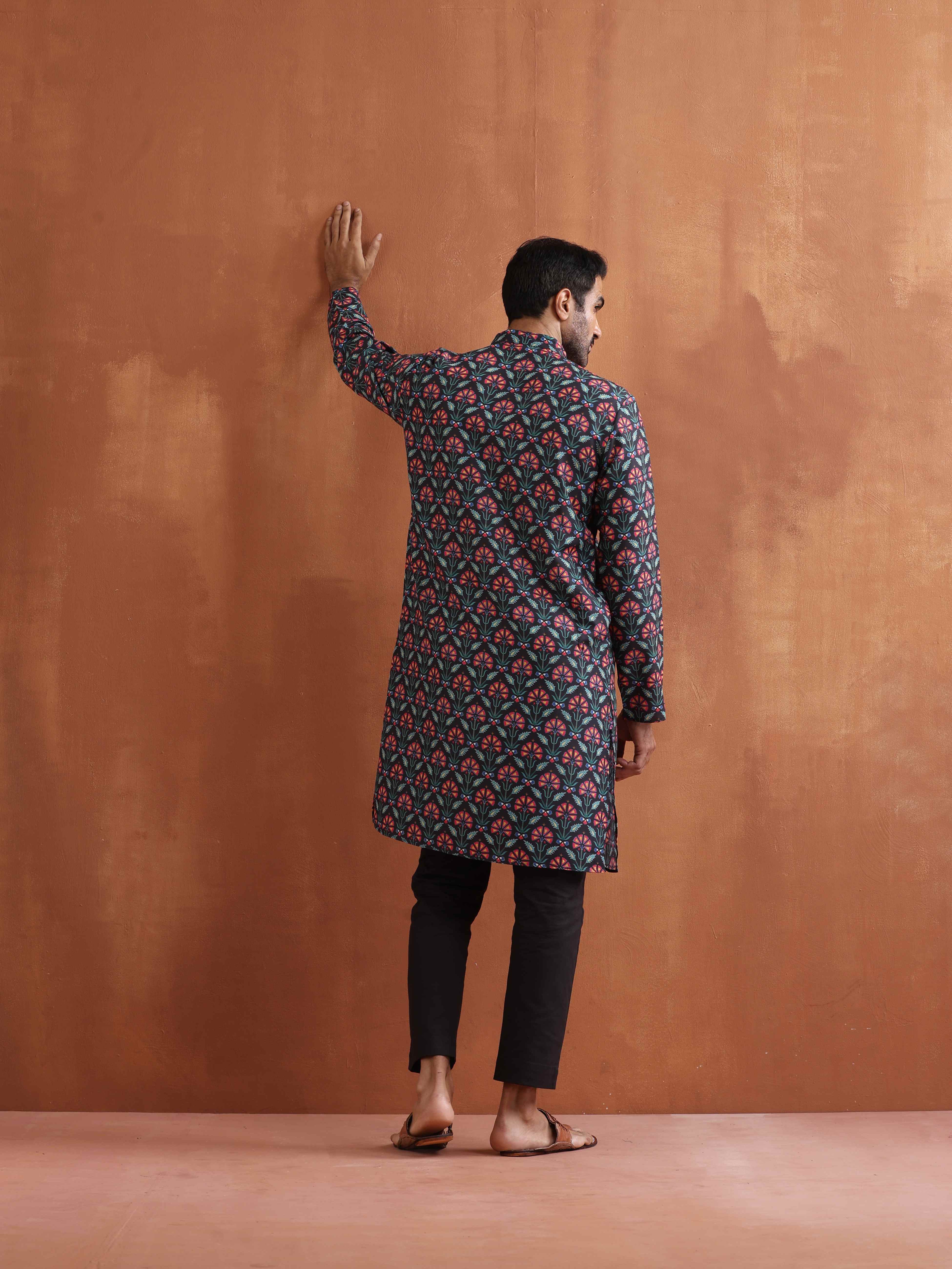 trueBrowns Men's Black printed Kurta - view 5