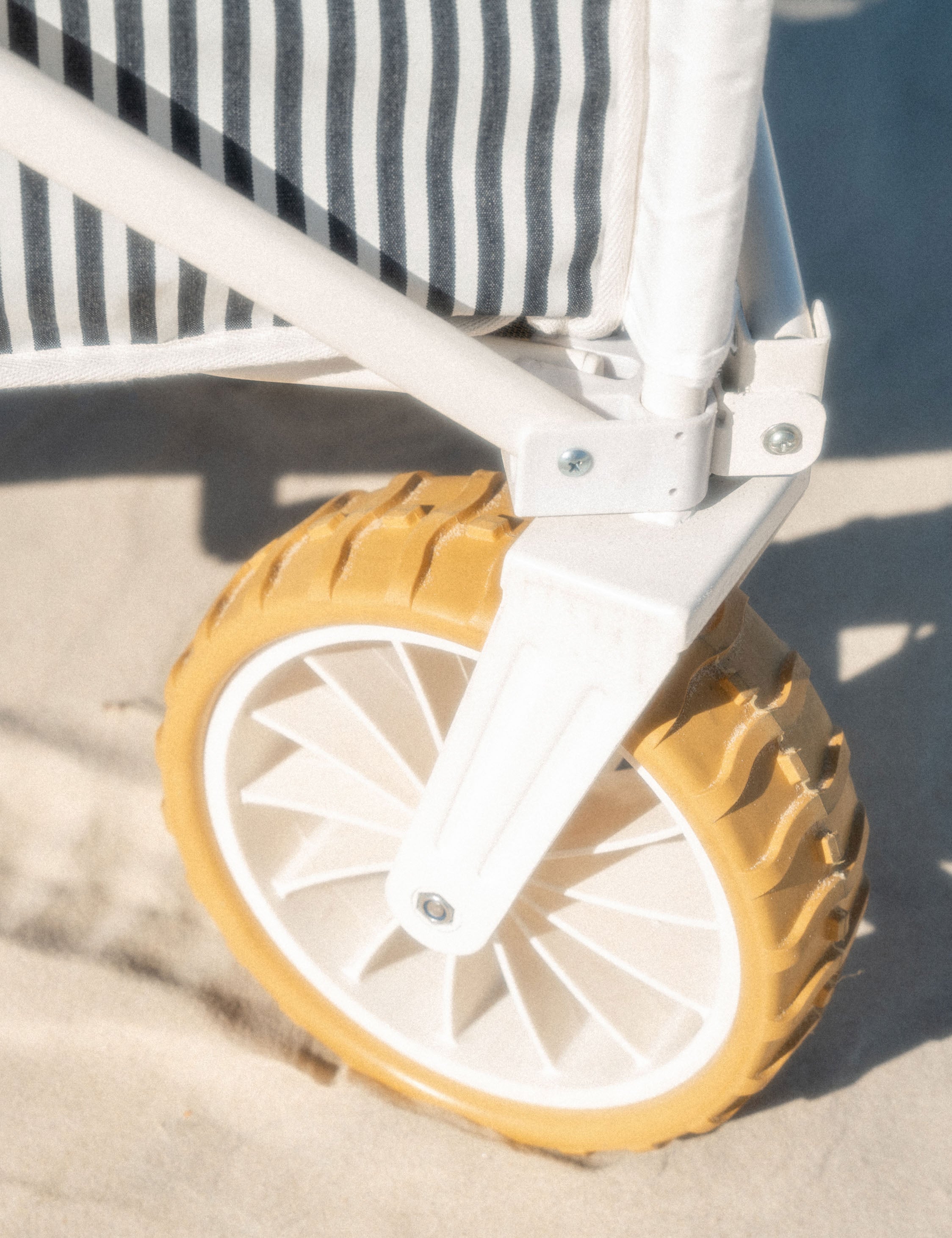 Lulu and Georgia Folding Beach Cart by Business & Pleasure Co. - view 8