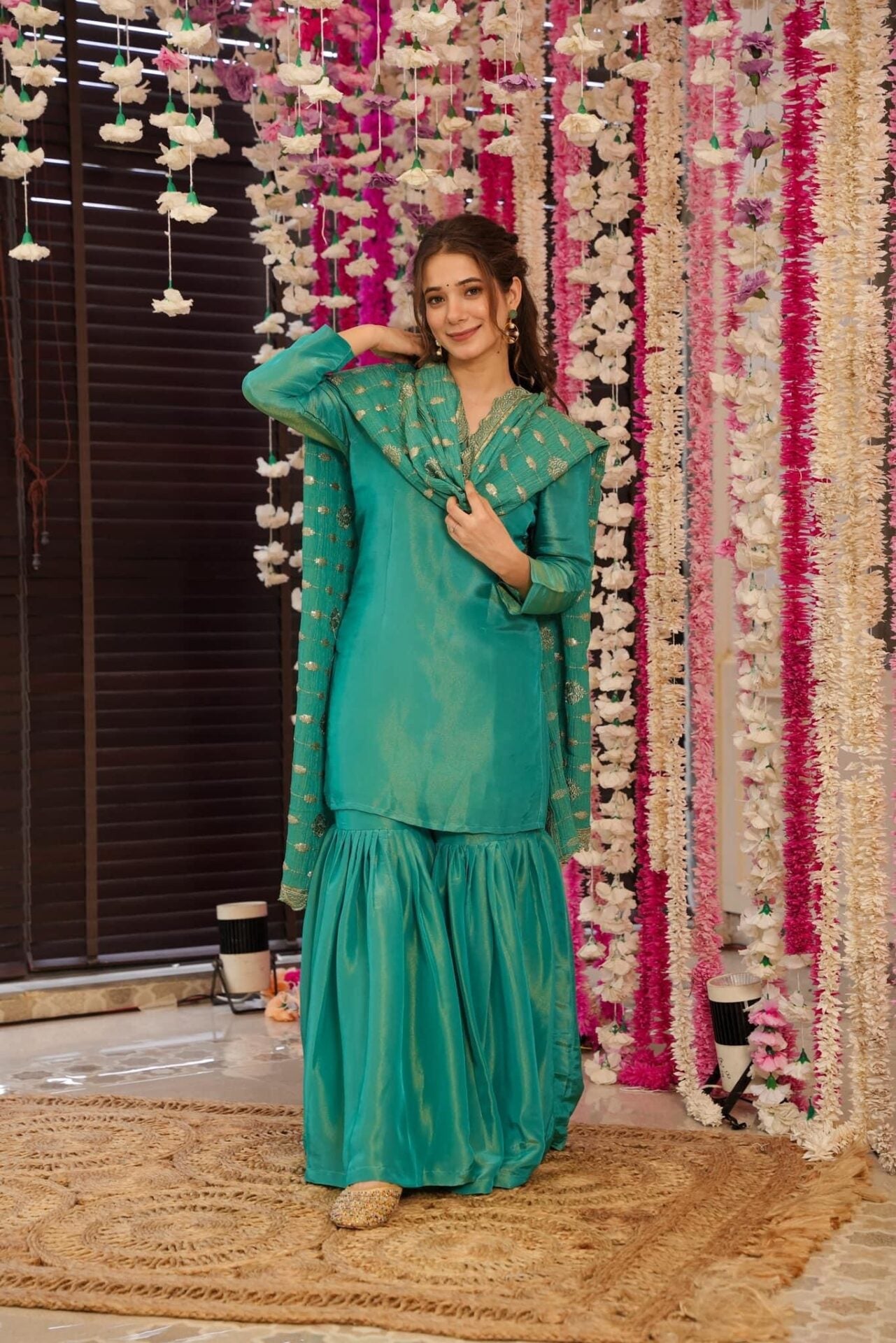 Idaho-o Gulnar green sharara set - view 3