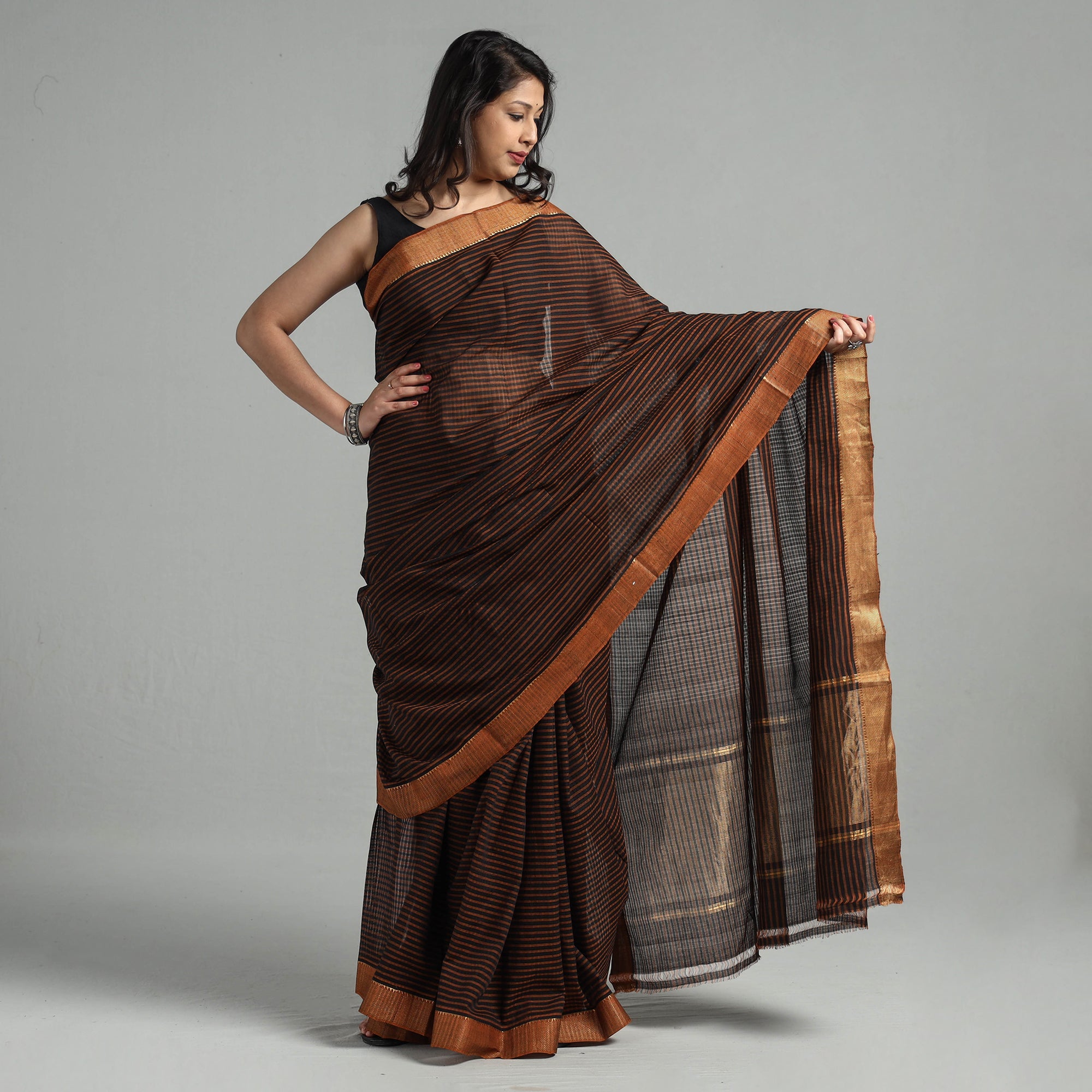 ITOKRI CRAFTS INITIATIVE Brown - Mangalagiri Stripe Cotton Handloom Saree with Ikat Blouse - view 2