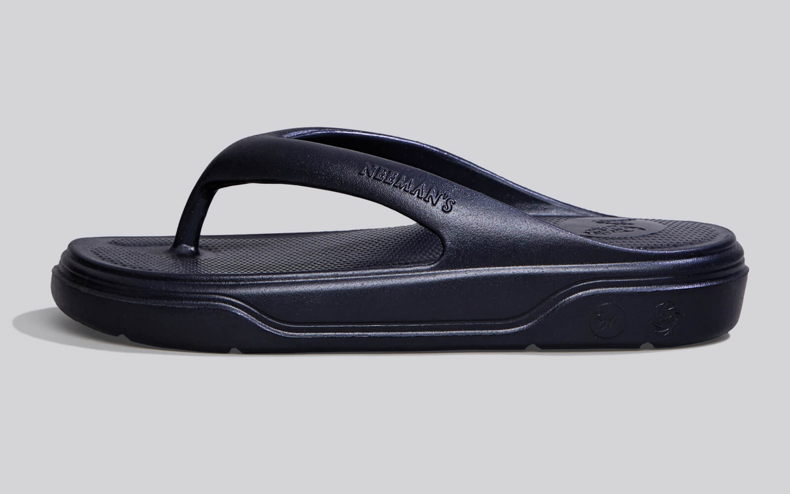 Neeman's Cushers Flips For Women : Black