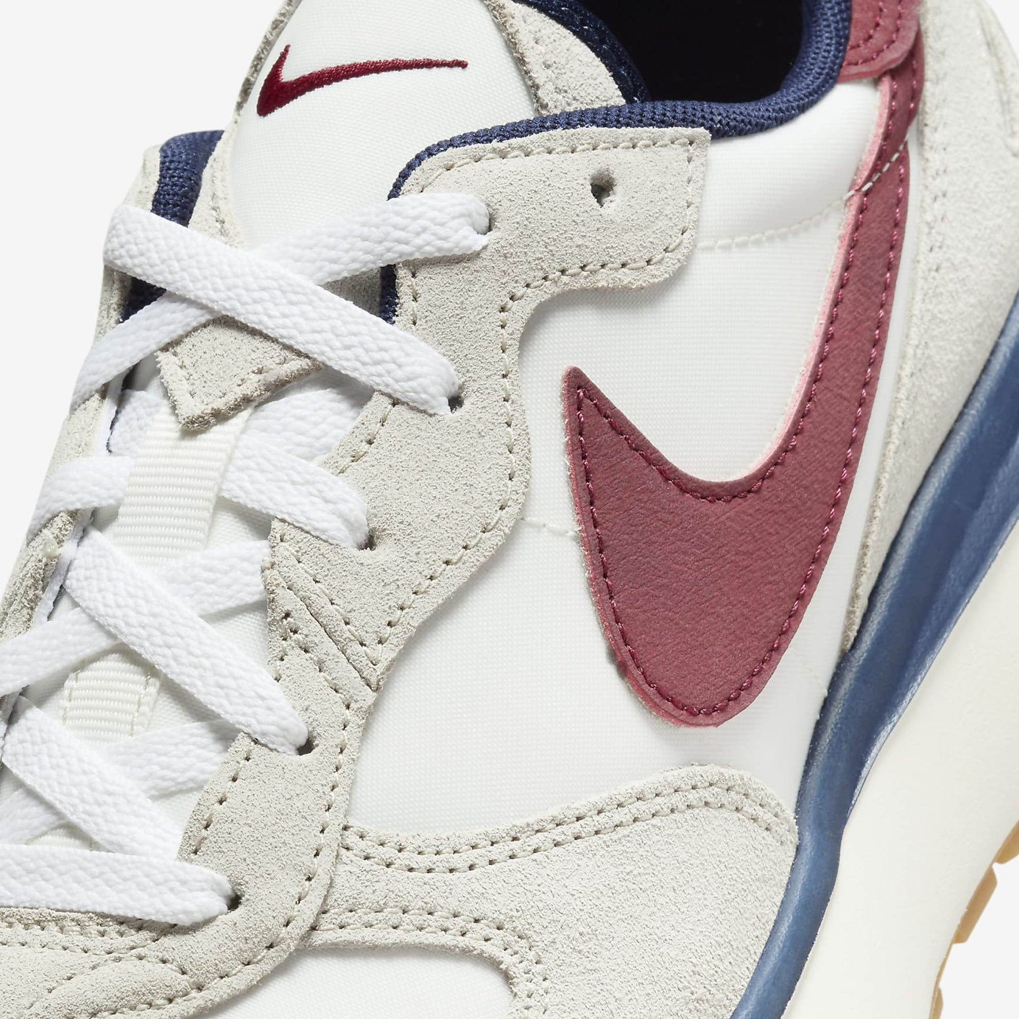 Nike | PHOENIX WAFFLE { LIGHT BONE/TEAM RED-SAIL-MIDNIGHT NAVY - view 3