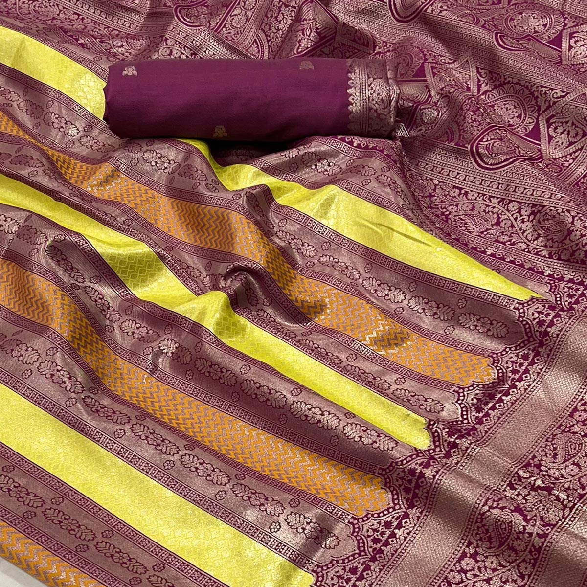 Peachmode Maroon Zari Weaving Kanjivaram Silk Saree - view 2