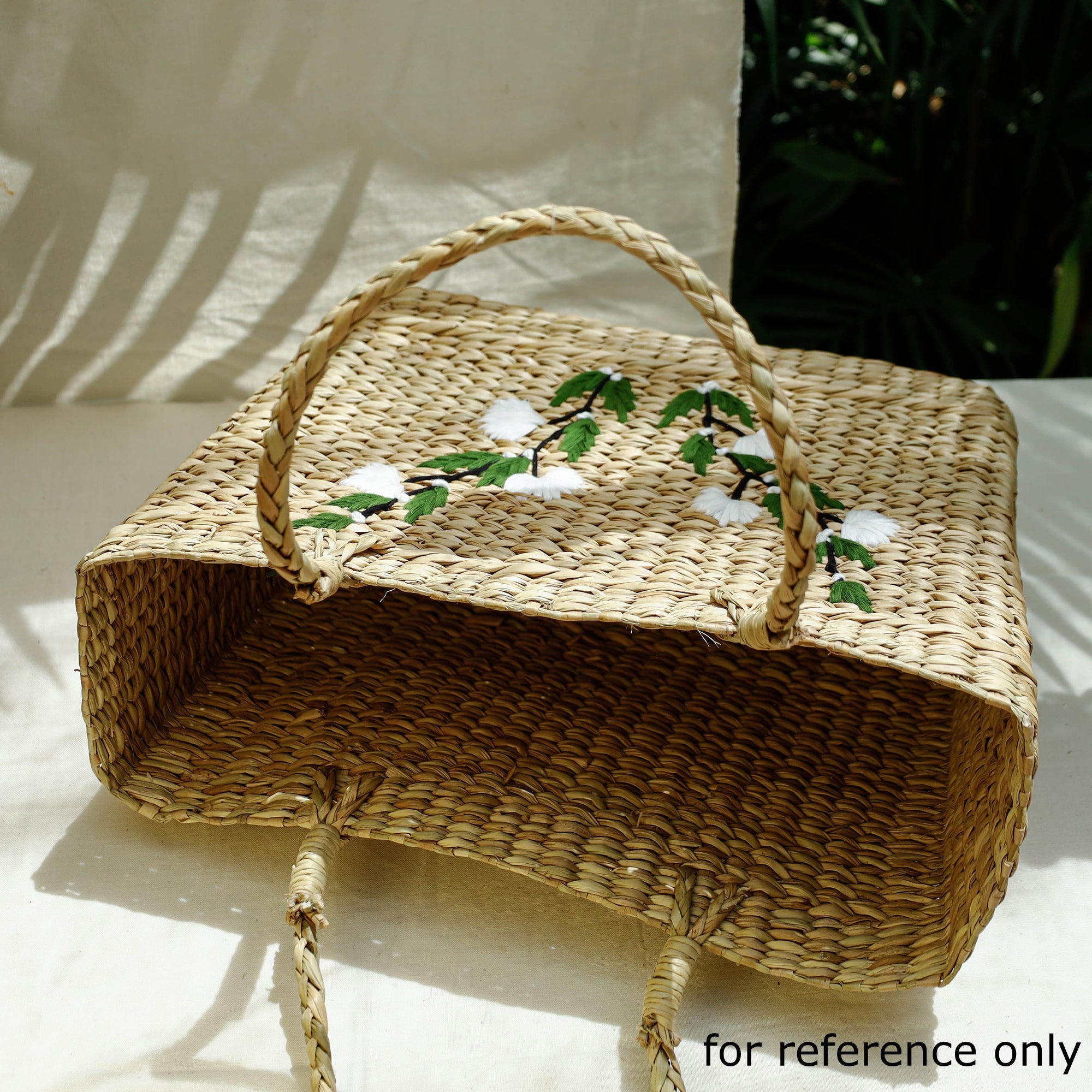 ITOKRI CRAFTS INITIATIVE Beige - Handcrafted Natural Water Reed Embroidered Shopping Bag - view 4