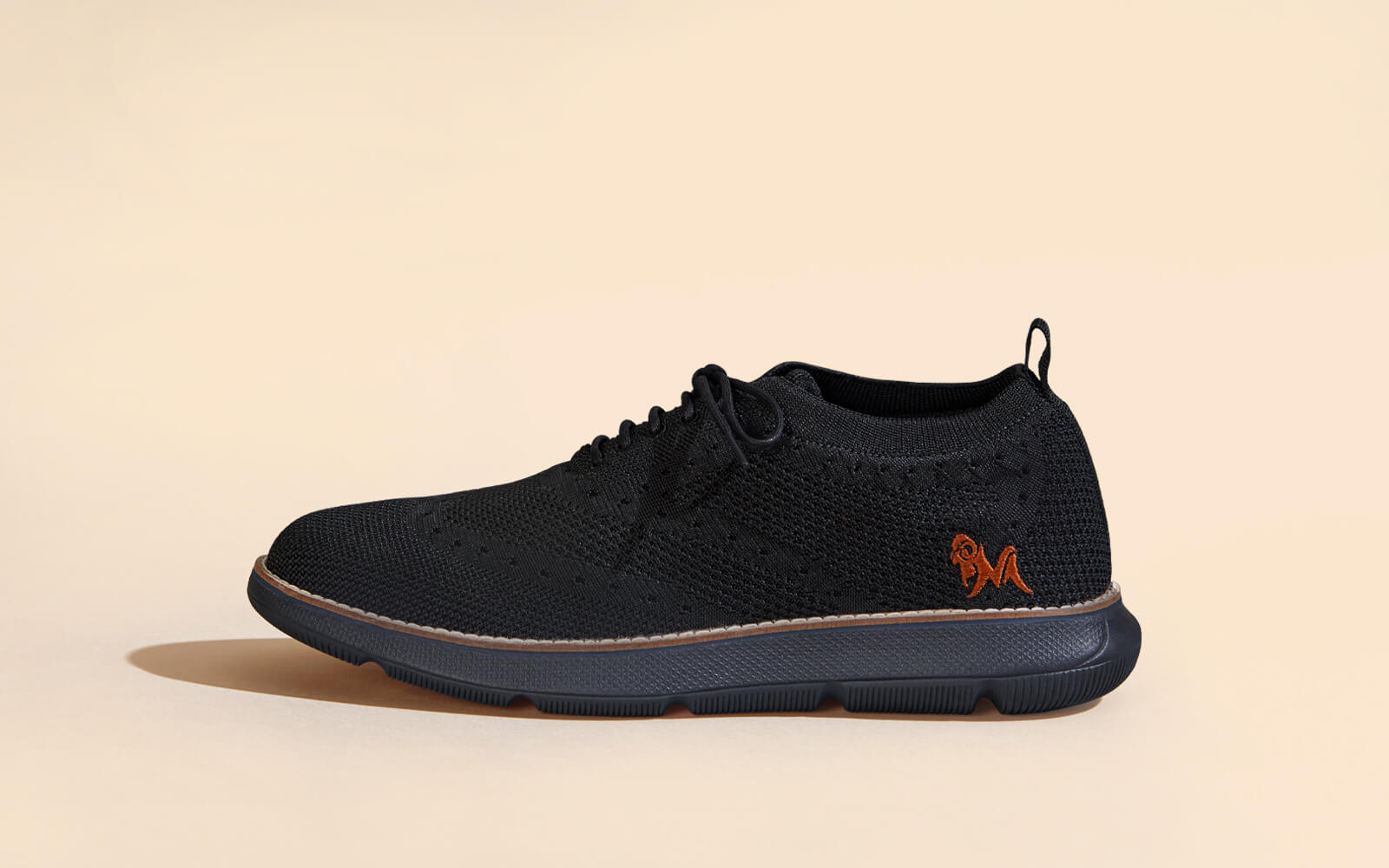 Neeman's Dress Sneakers : Black