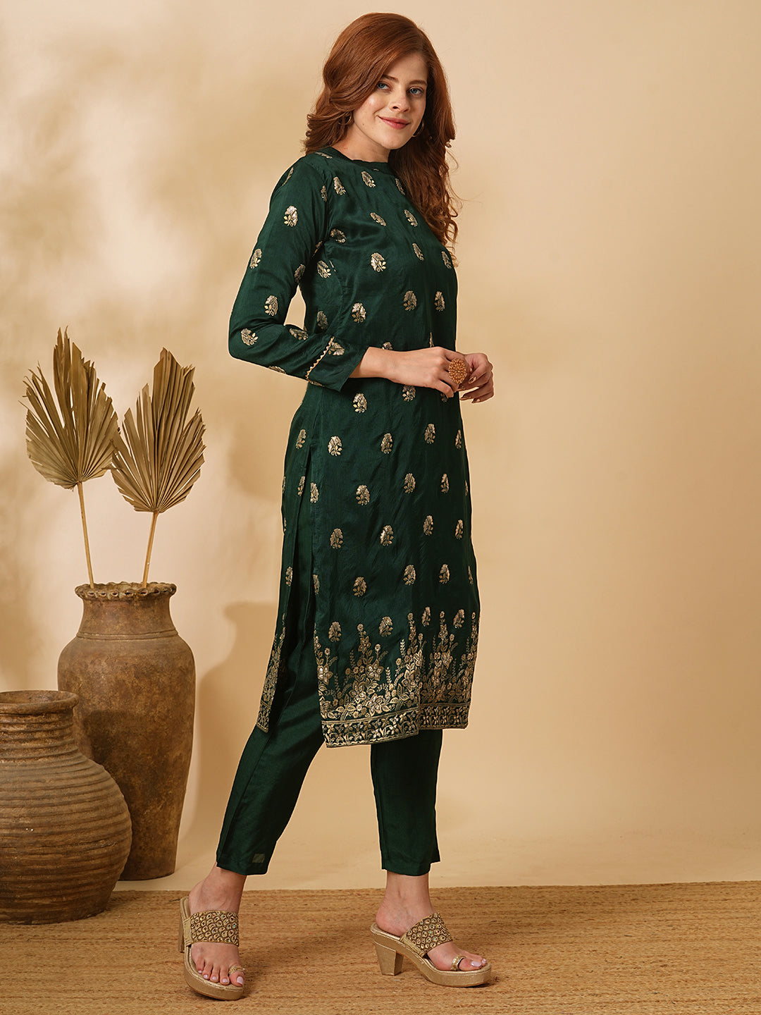 Fashor Ethnic Floral Zari Jacquard Straight Fit Kurta with Pant - Green - view 5