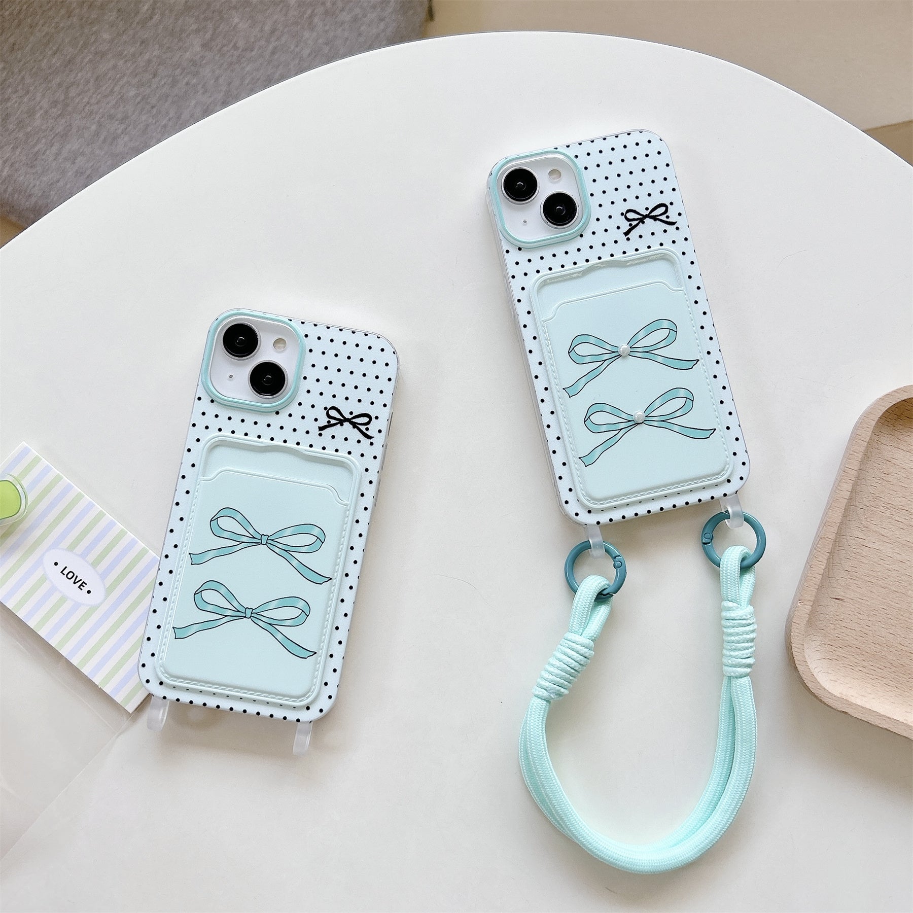 Peeperly Fresh Mint Polka Dot Bow Case – No Color