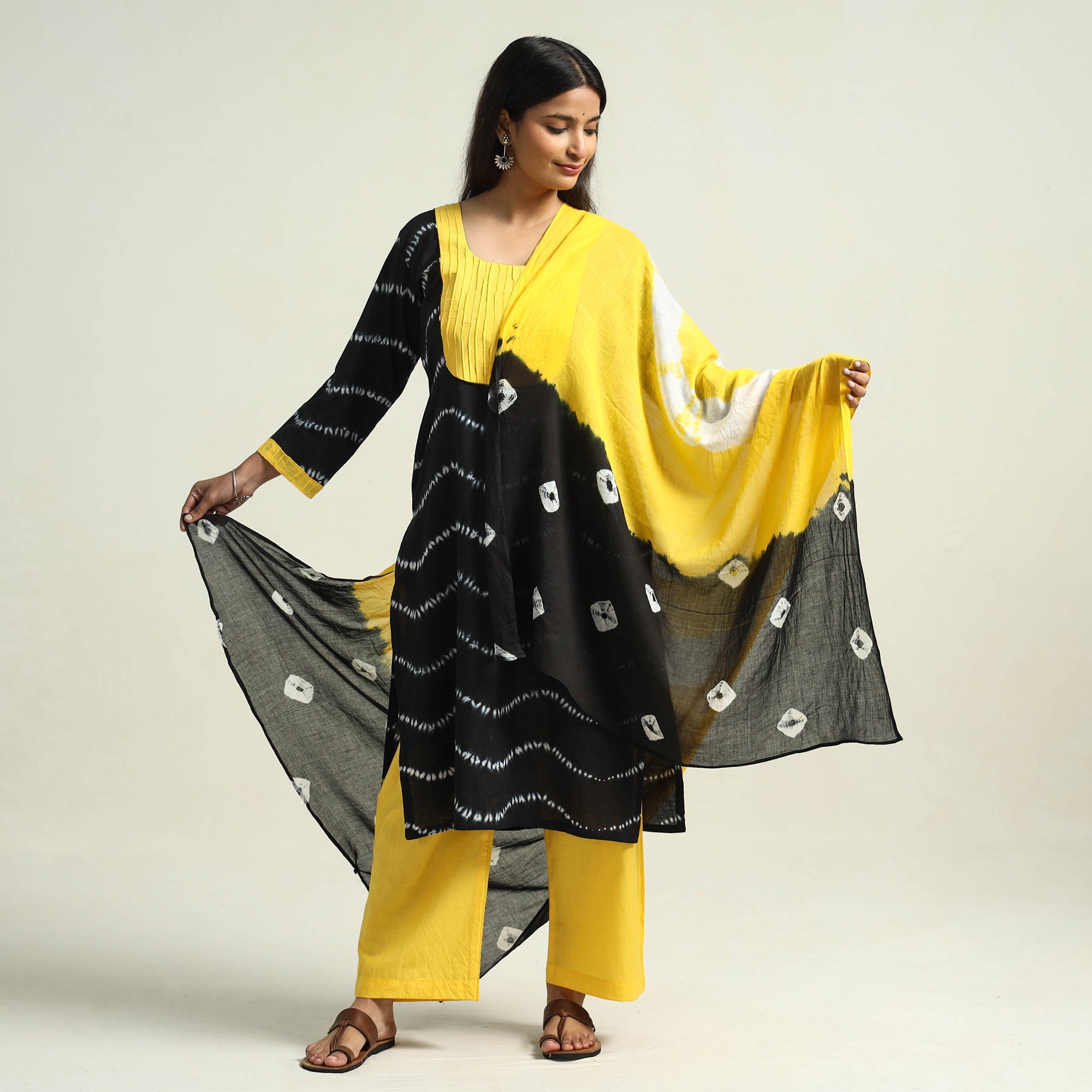 ITOKRI CASUALS Black - Shibori Tye-Dye Mul Cotton Kurta with Palazzo & Dupatta Set