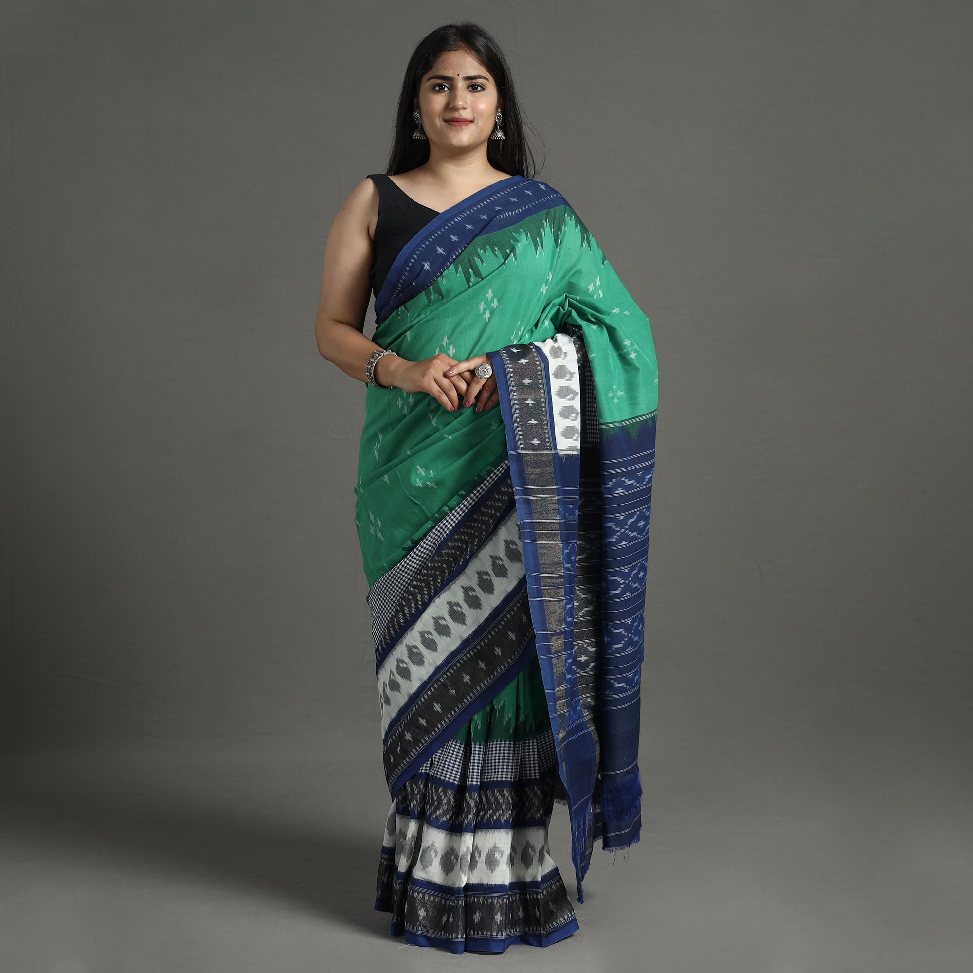 POCHAMPALLY IKAT WEAVES BY GOVARDHAN Green - Pochampally Ikat Weave Pure Handloom Cotton Saree 08