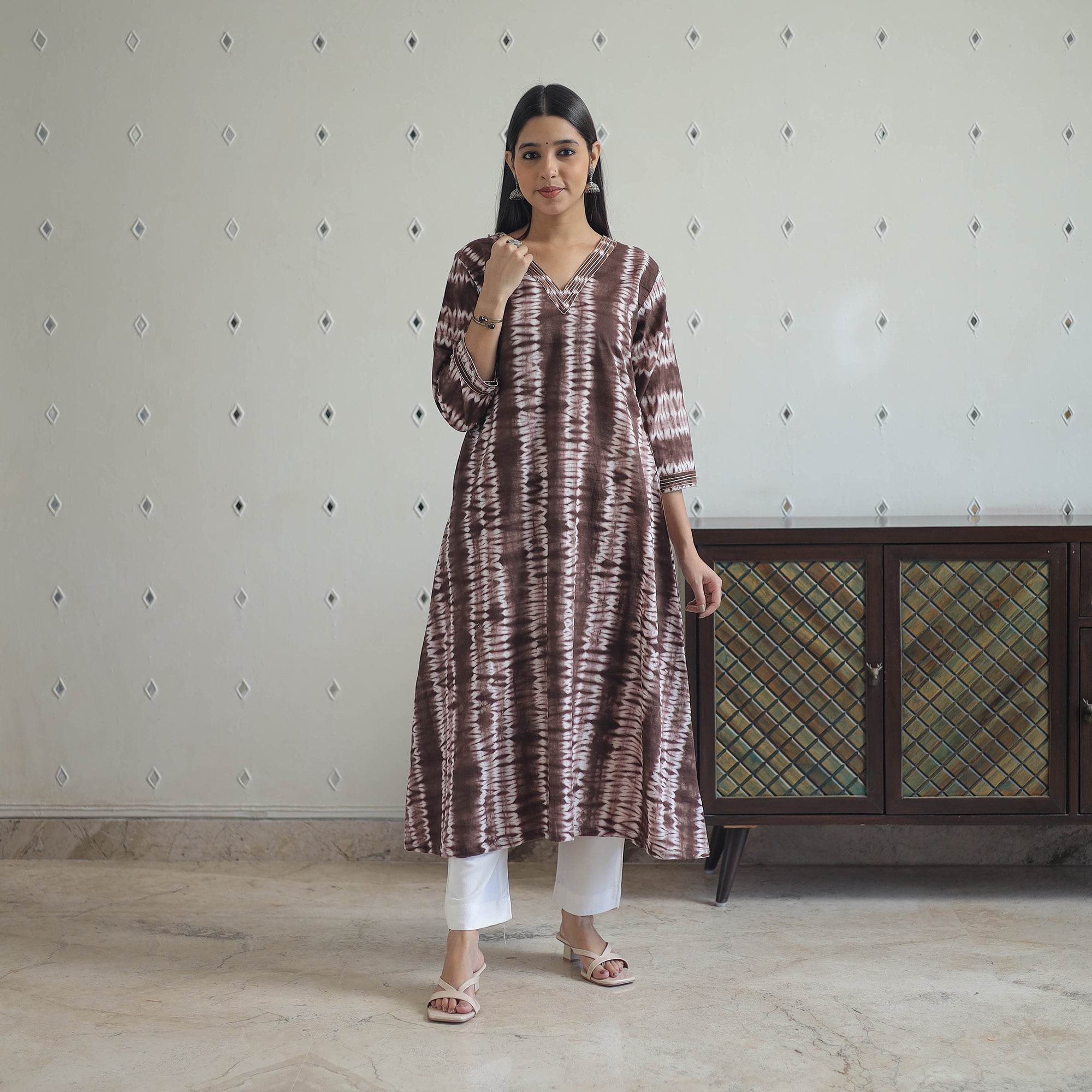 ITOKRI CASUALS Brown - A-Line Tie & Dye Cotton Shibori Kurta 05 - view 4