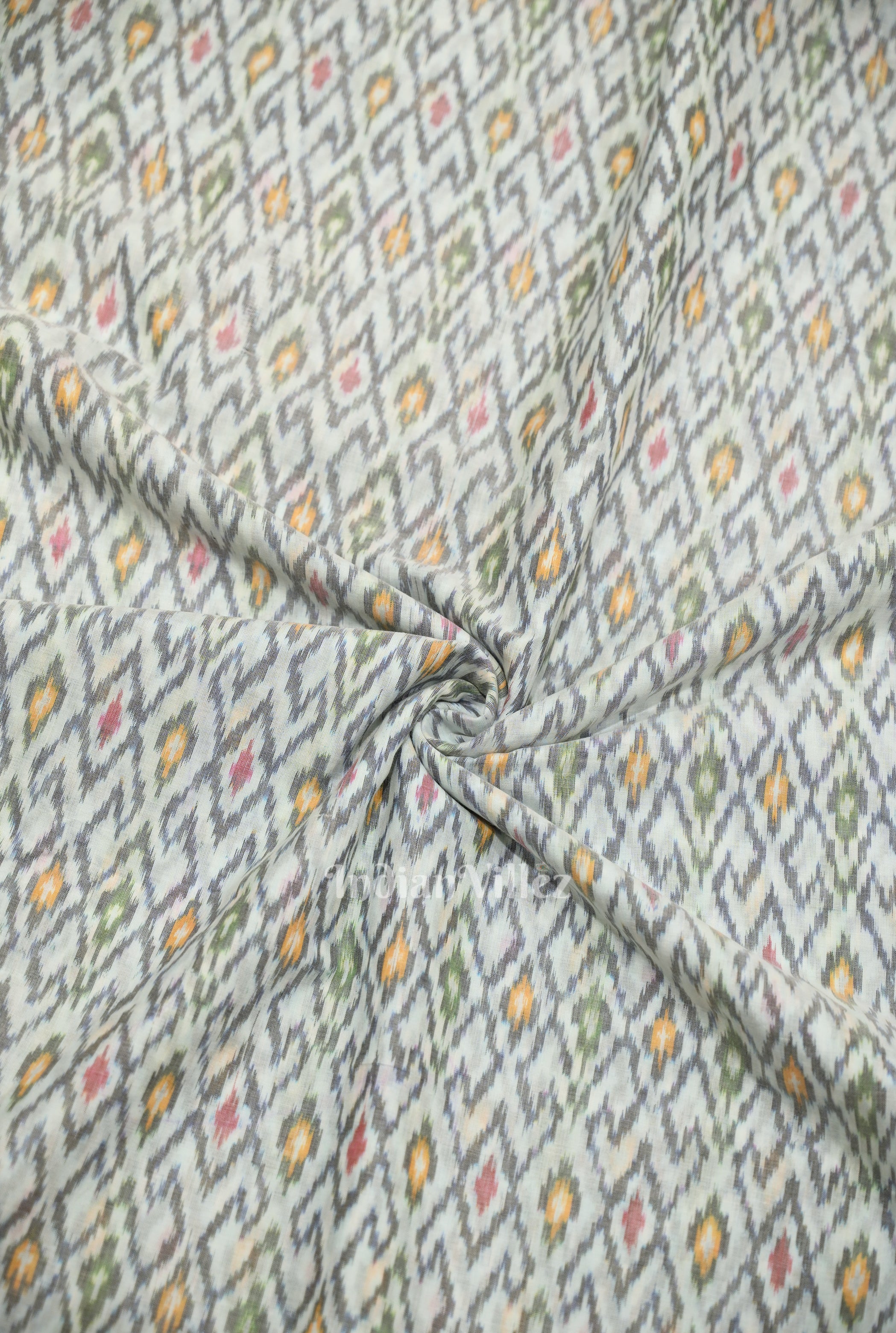 Cotton sico fabric – IndianVillèz Off White Pochampally Ikat Silk & Cotton (Sico) Fabric