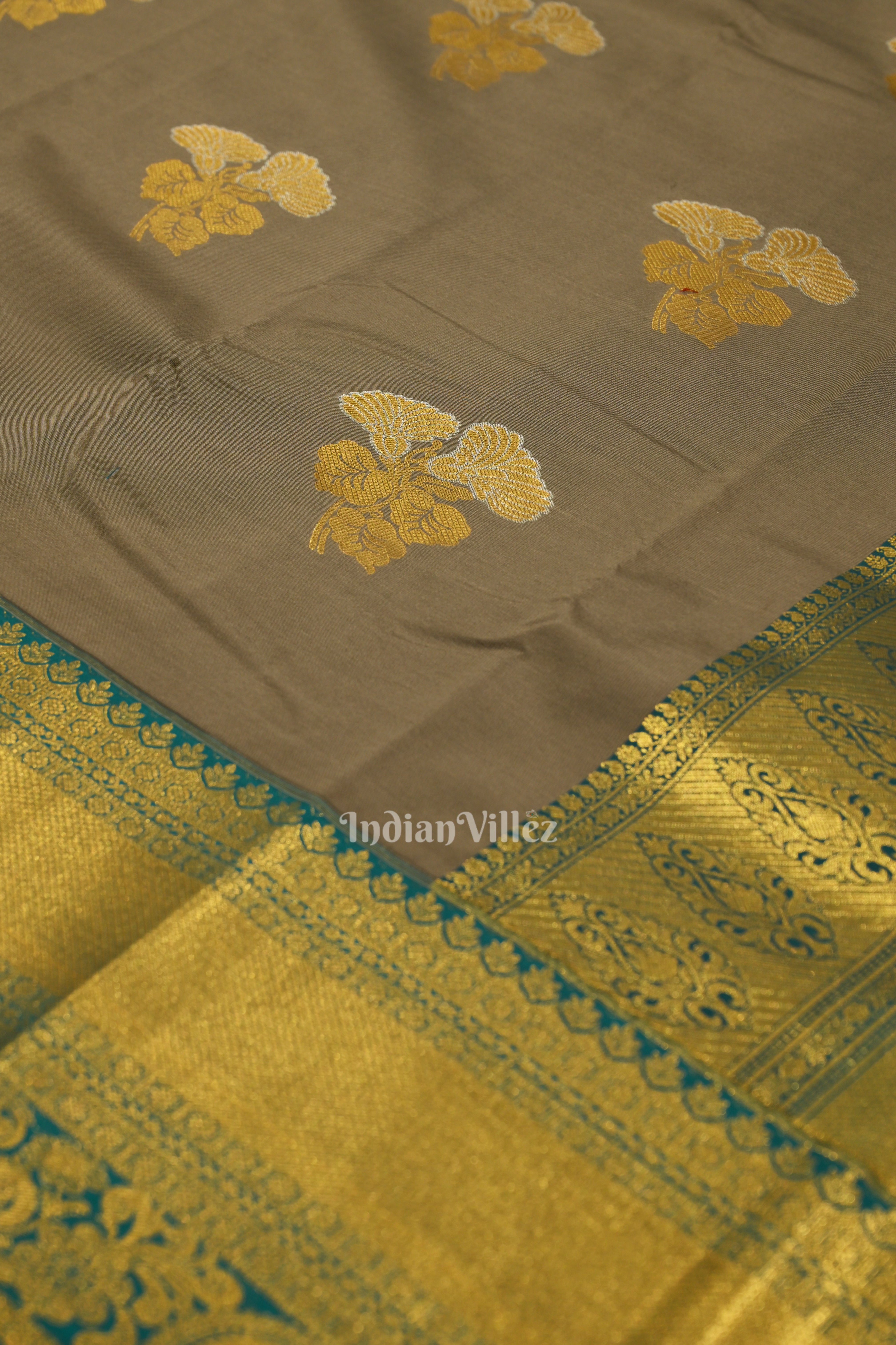 IndianVillèz Dark Gray Pure Brocade Kanjivaram Silk Saree - view 3