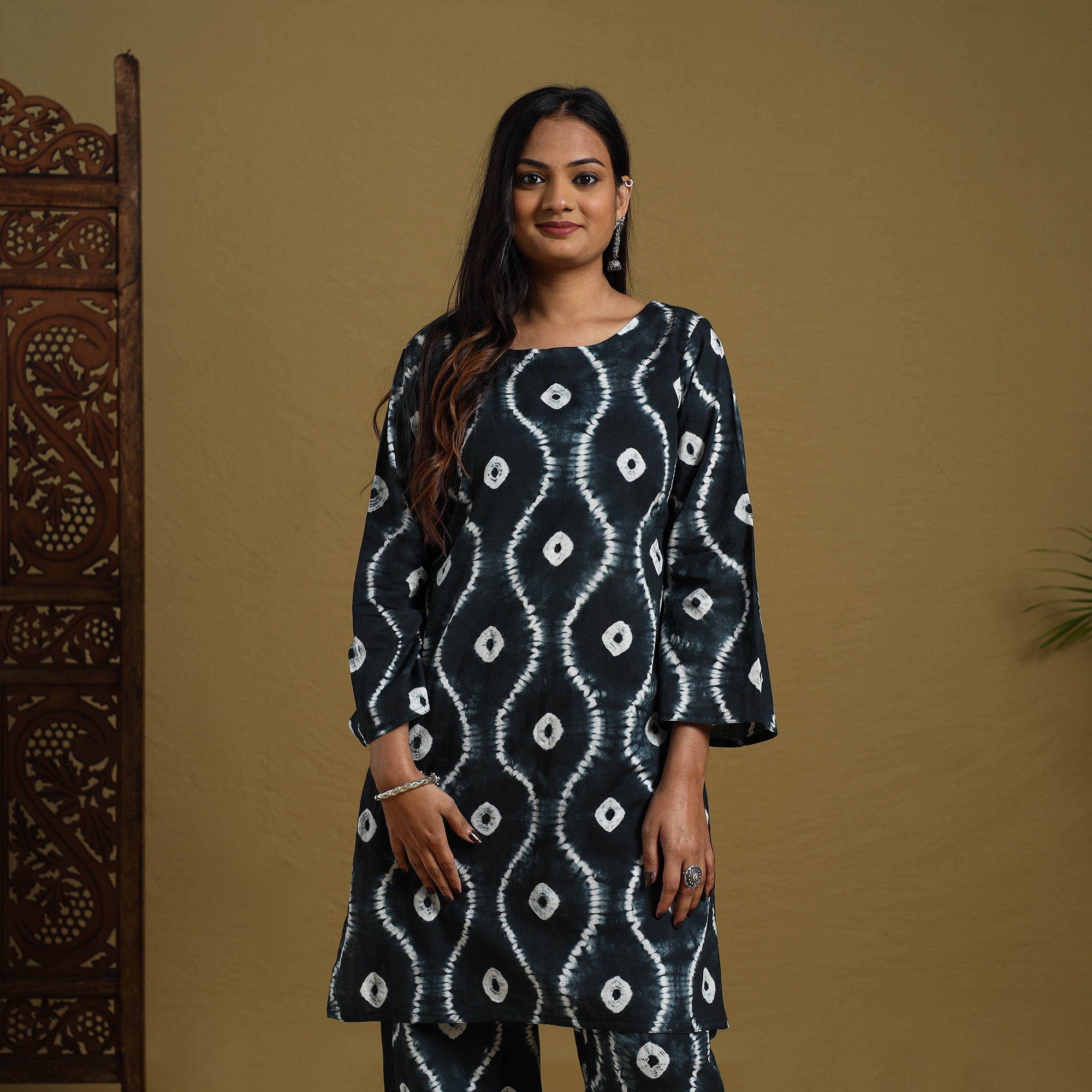 ITOKRI CASUALS Black - Tie & Dye Cotton Shibori Co-Ord Set 12