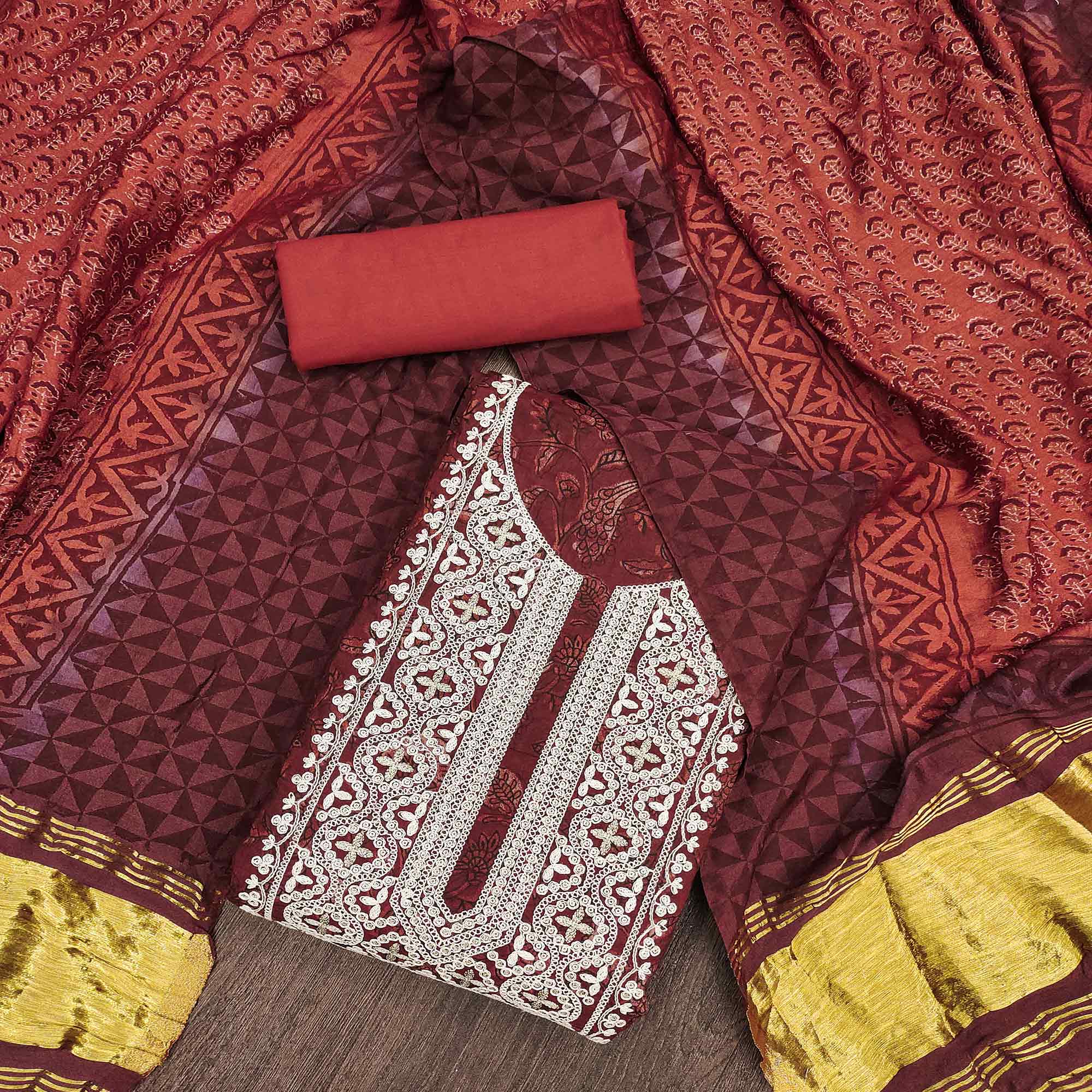 Peachmode Maroon Floral Printed Pure Cotton Dress Material