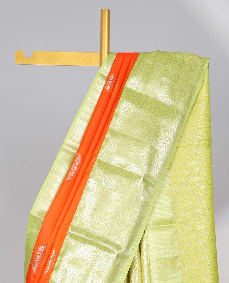 Pothys Orange floral motifs gift saree with contrast paisley border & intricate zari design pallu - view 3