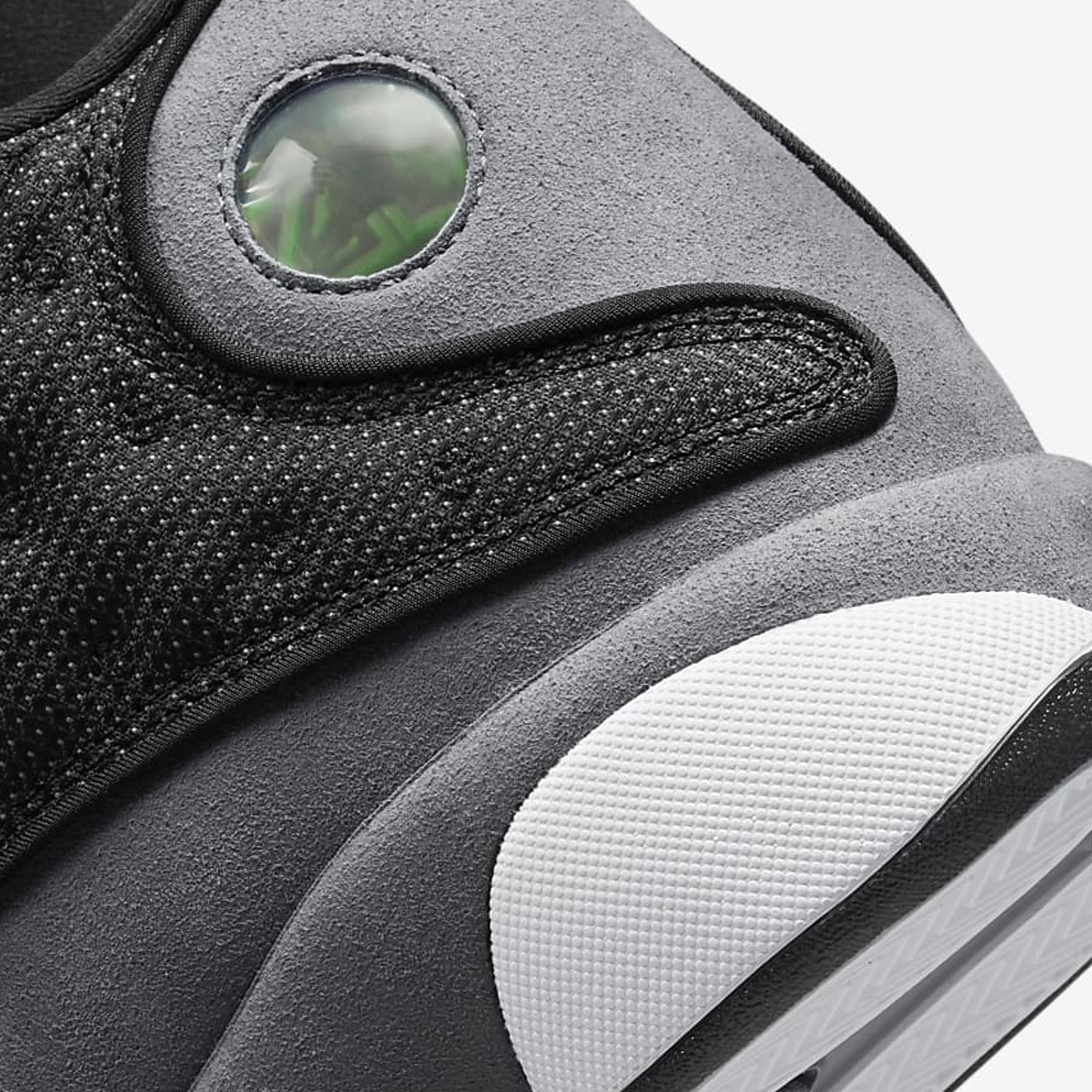 Jordan | AIR JORDAN 13 RETRO { BLACK/UNIVERSITY RED-FLINT GREY-WHITE - view 3