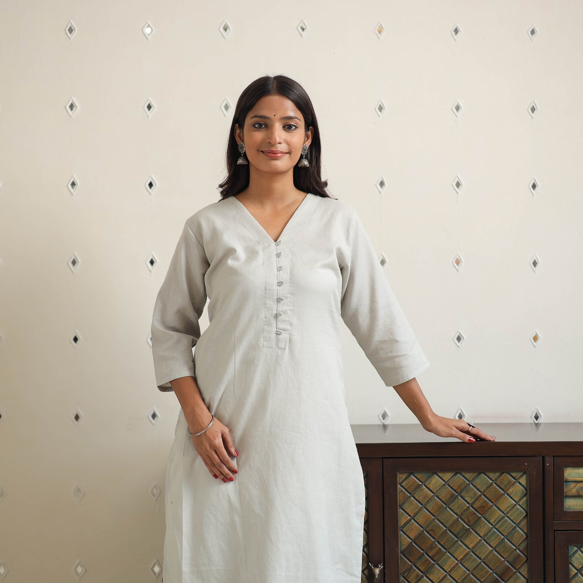 ITOKRI CASUALS Afiya Light Grey Flex Cotton Straight Plain Kurta