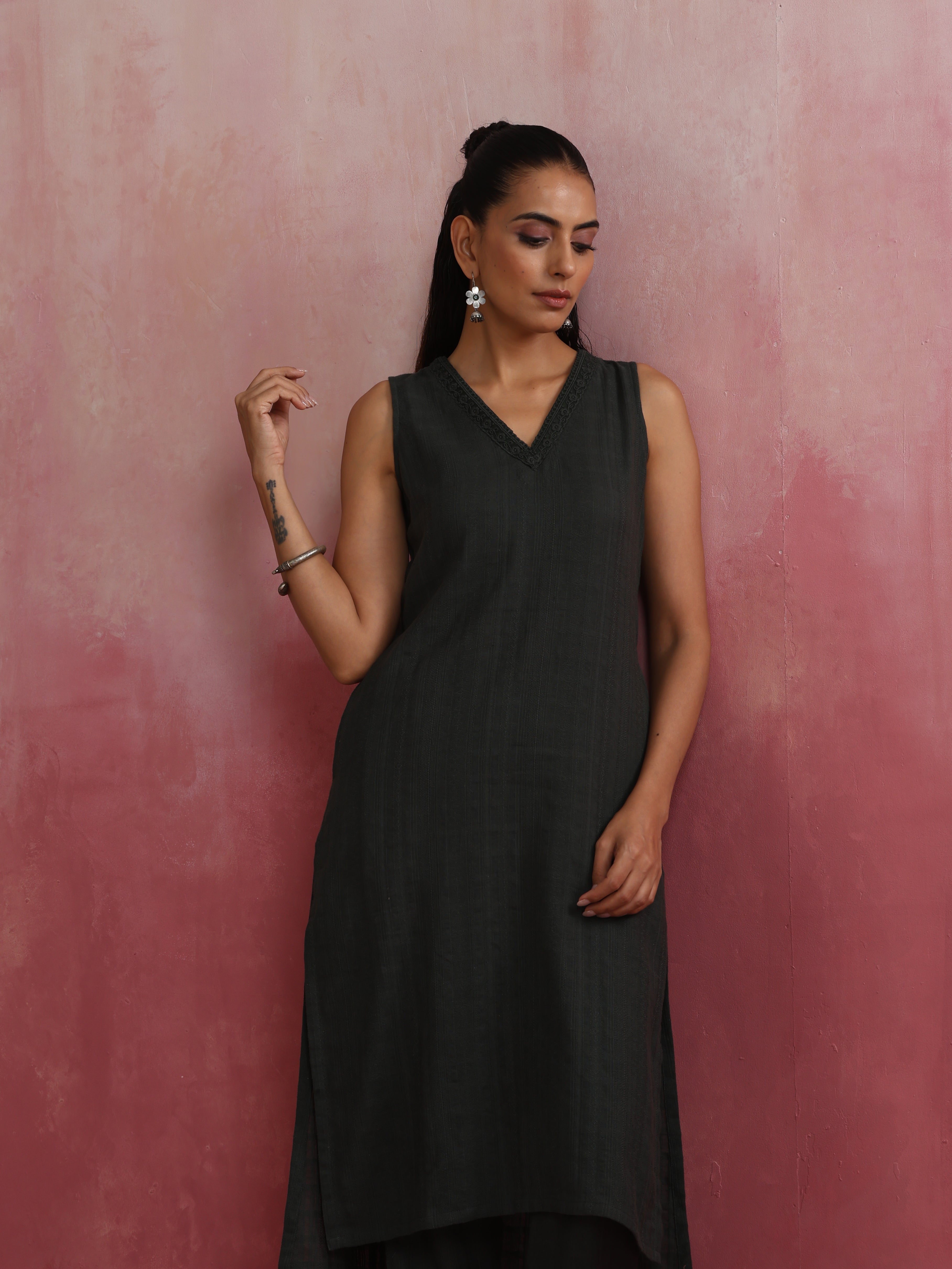trueBrowns Dark Olive Green Cotton Dobby Kurta Set - view 4