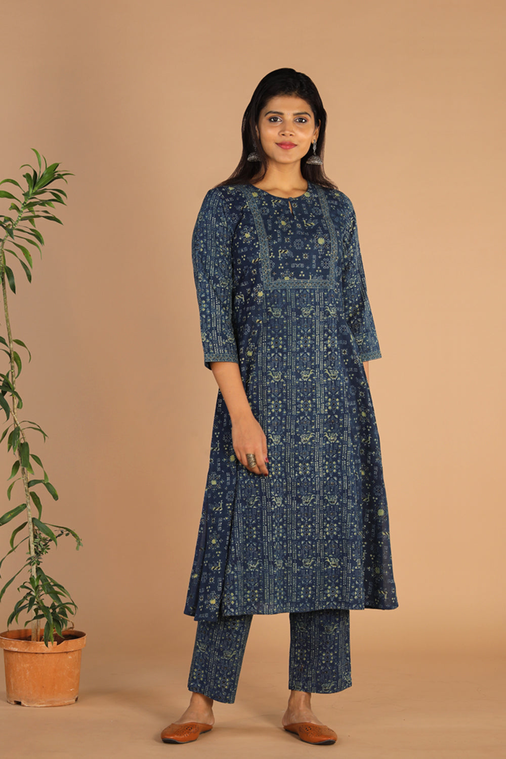 Kalanjali Ethnics Indigo Ajrak handblock printed cotton kurta , pants set