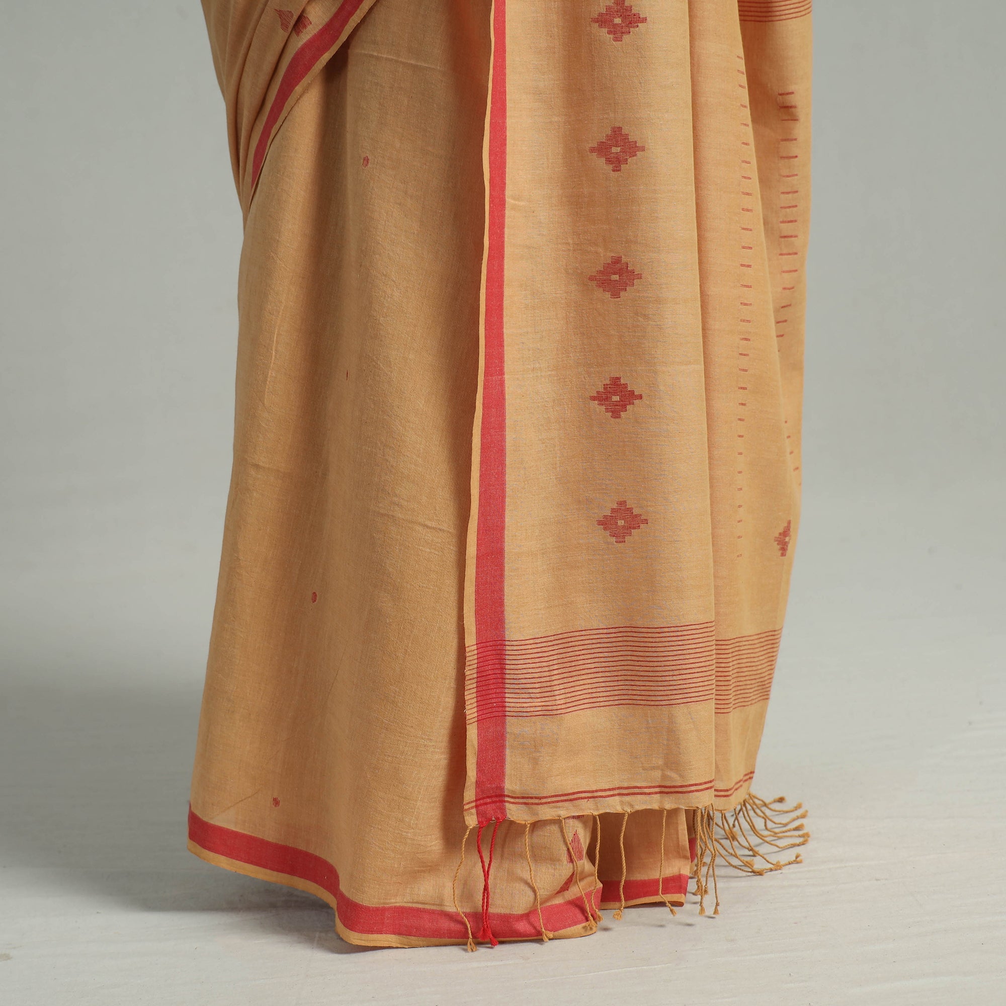 SASHA Brown - Handloom Cotton Phulia Jamdani Saree with Tassels 17 - view 5