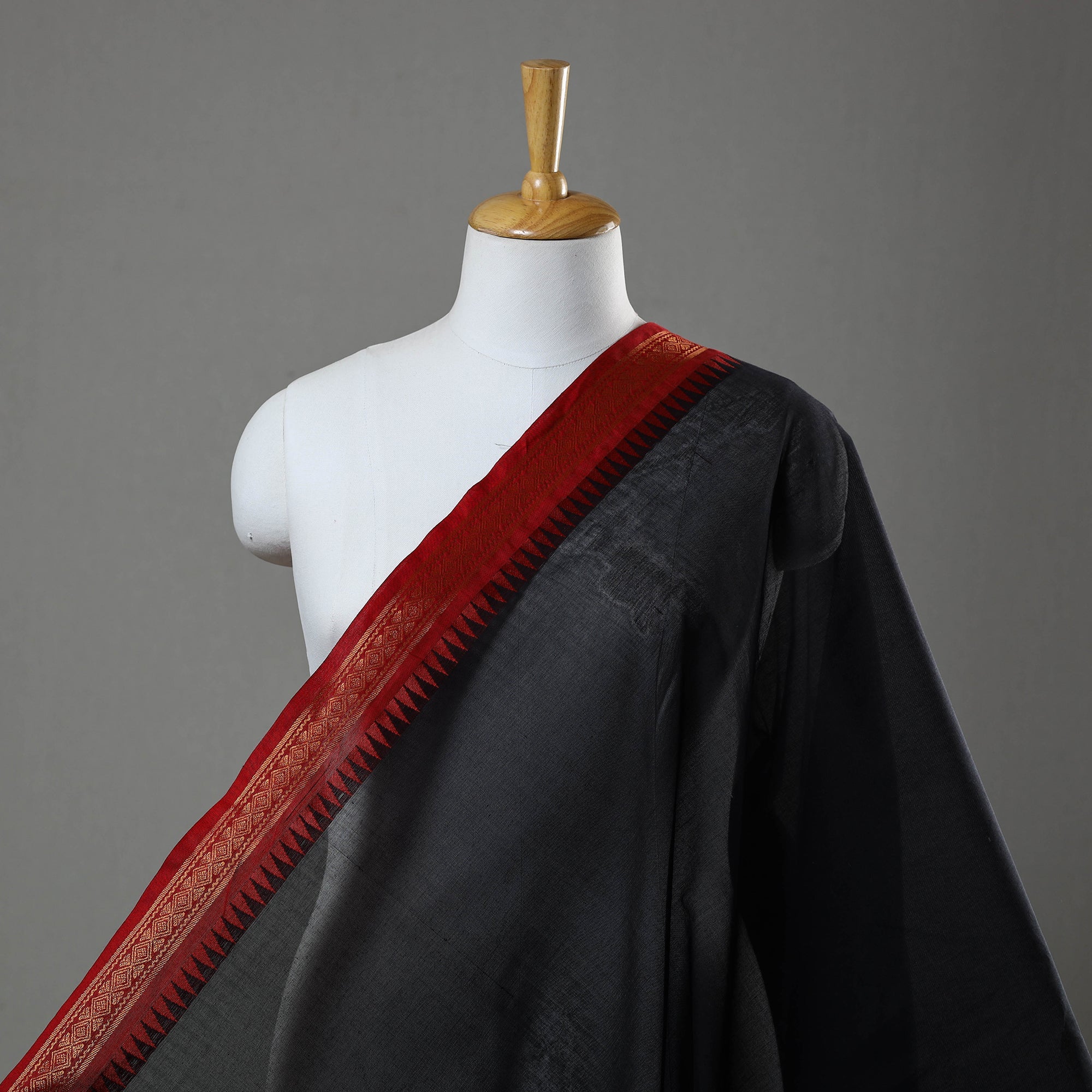 SOUTH KARGHA Black - Cotton Kanchipuram Fabric with Thread Border 16