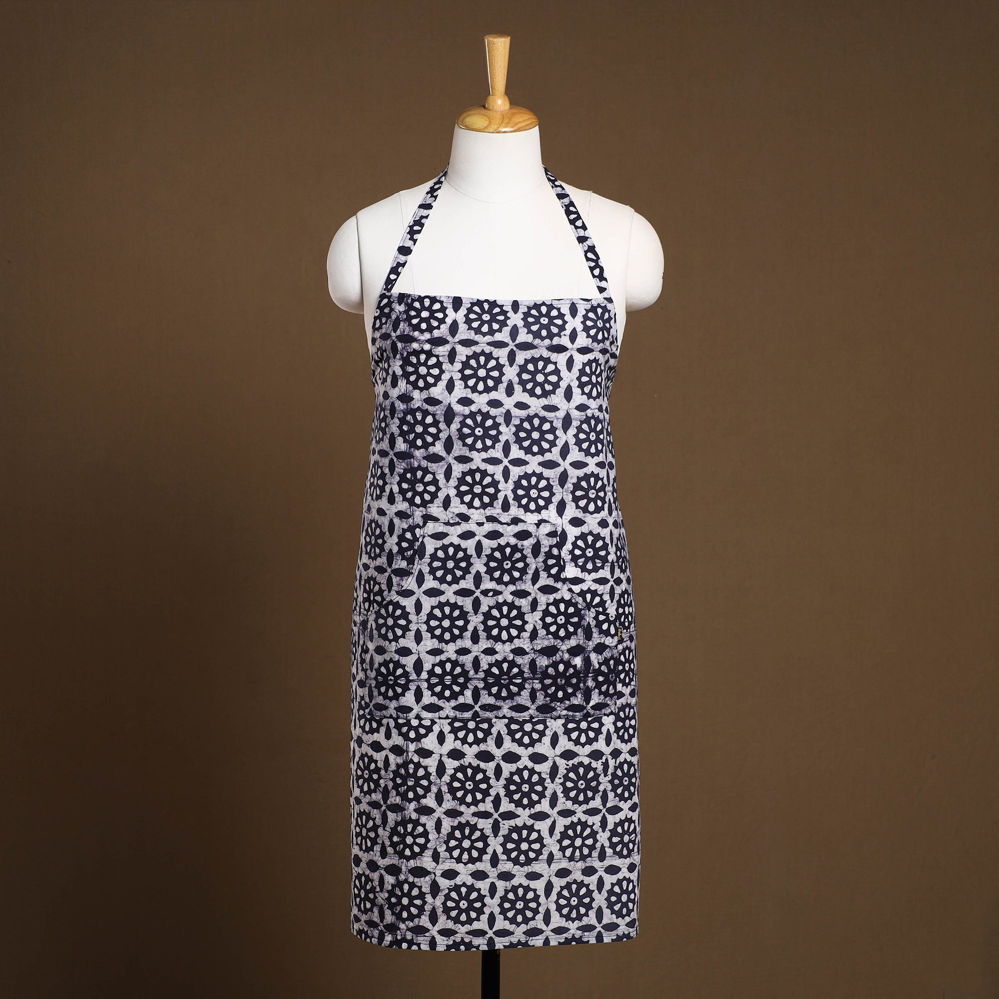 JALPARI Blue - Hand Batik Print Cotton Apron with Pocket 06