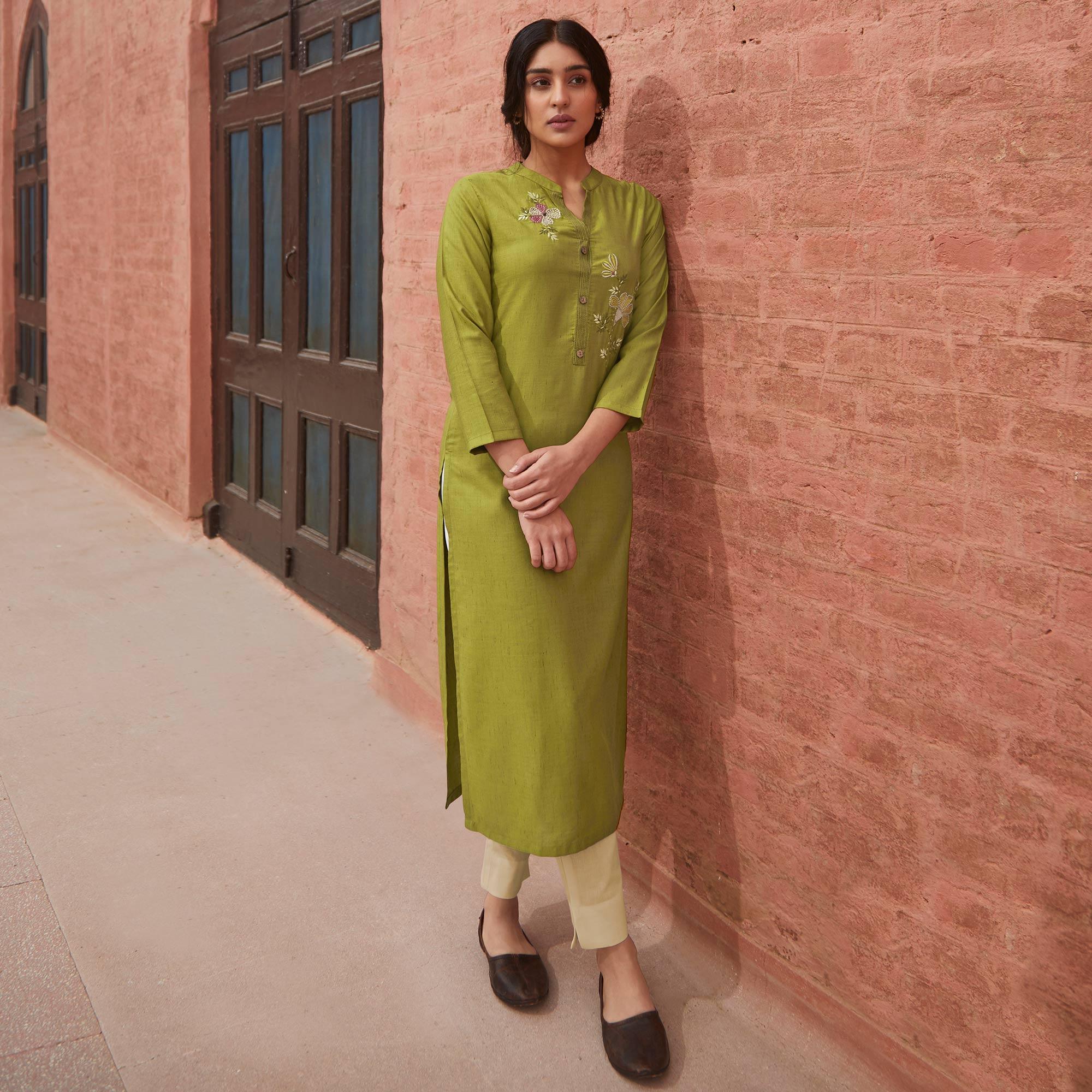 Peachmode Engrossing Green Colored Partywear Embroidered Pure Viscose Kurti