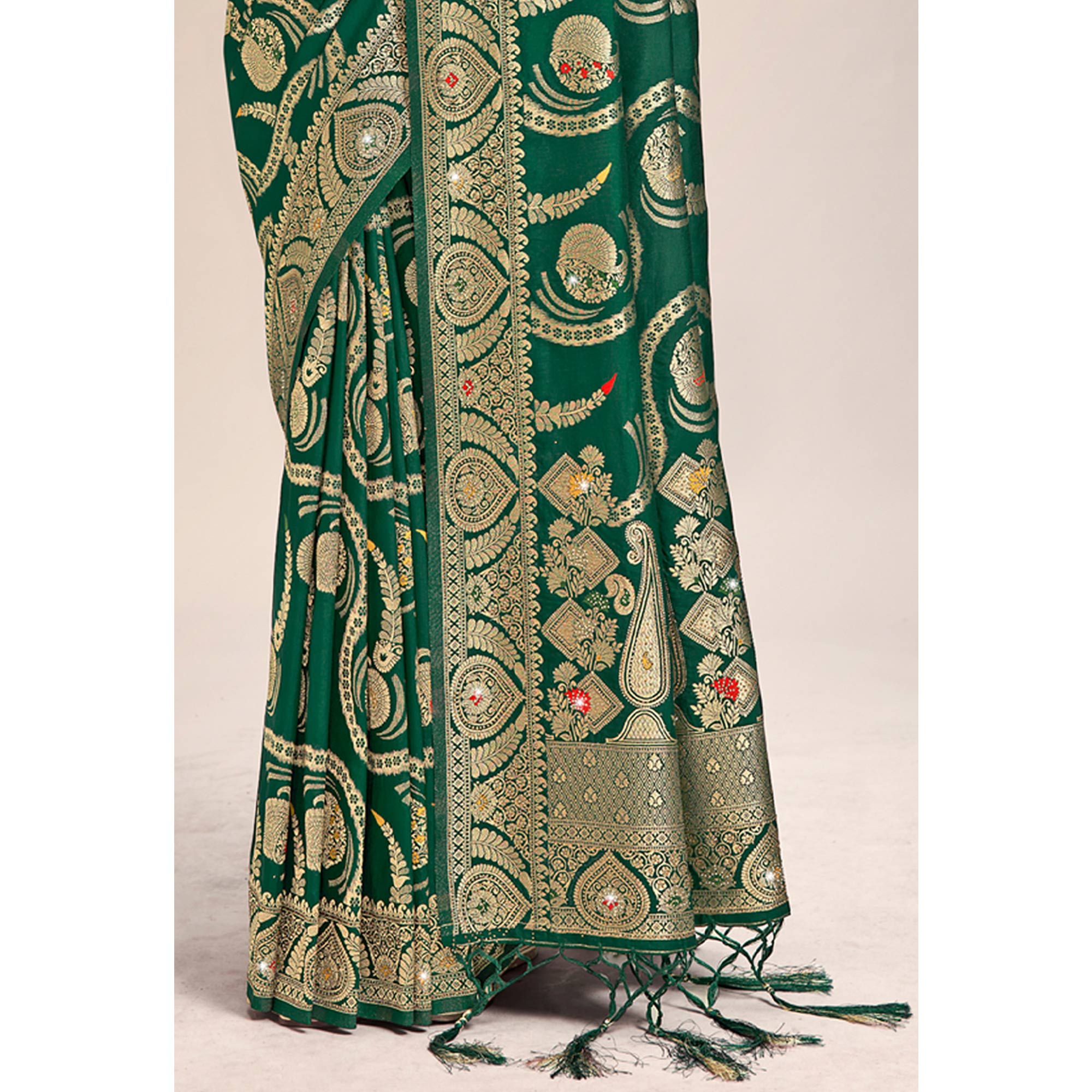 Peachmode Dark Green Woven Banarasi Silk Saree With Tassels - view 5