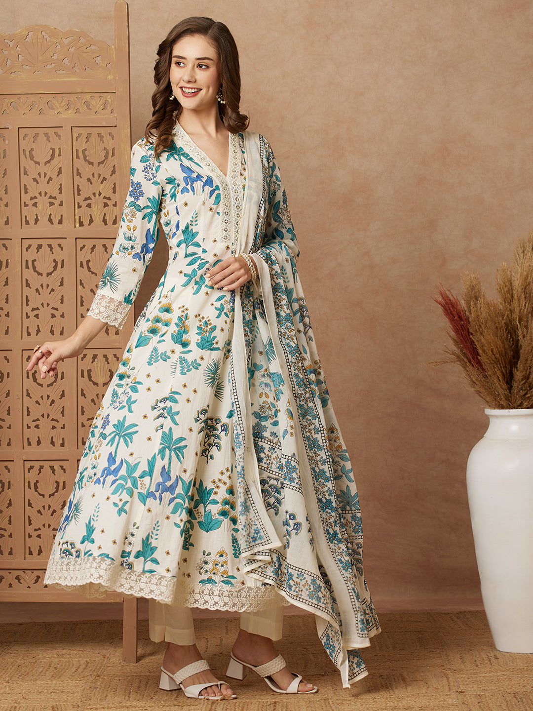 Floral printed embroidered – Fashor Floral Printed & Embroidered Anarkali with Pant & Dupatta - Off White