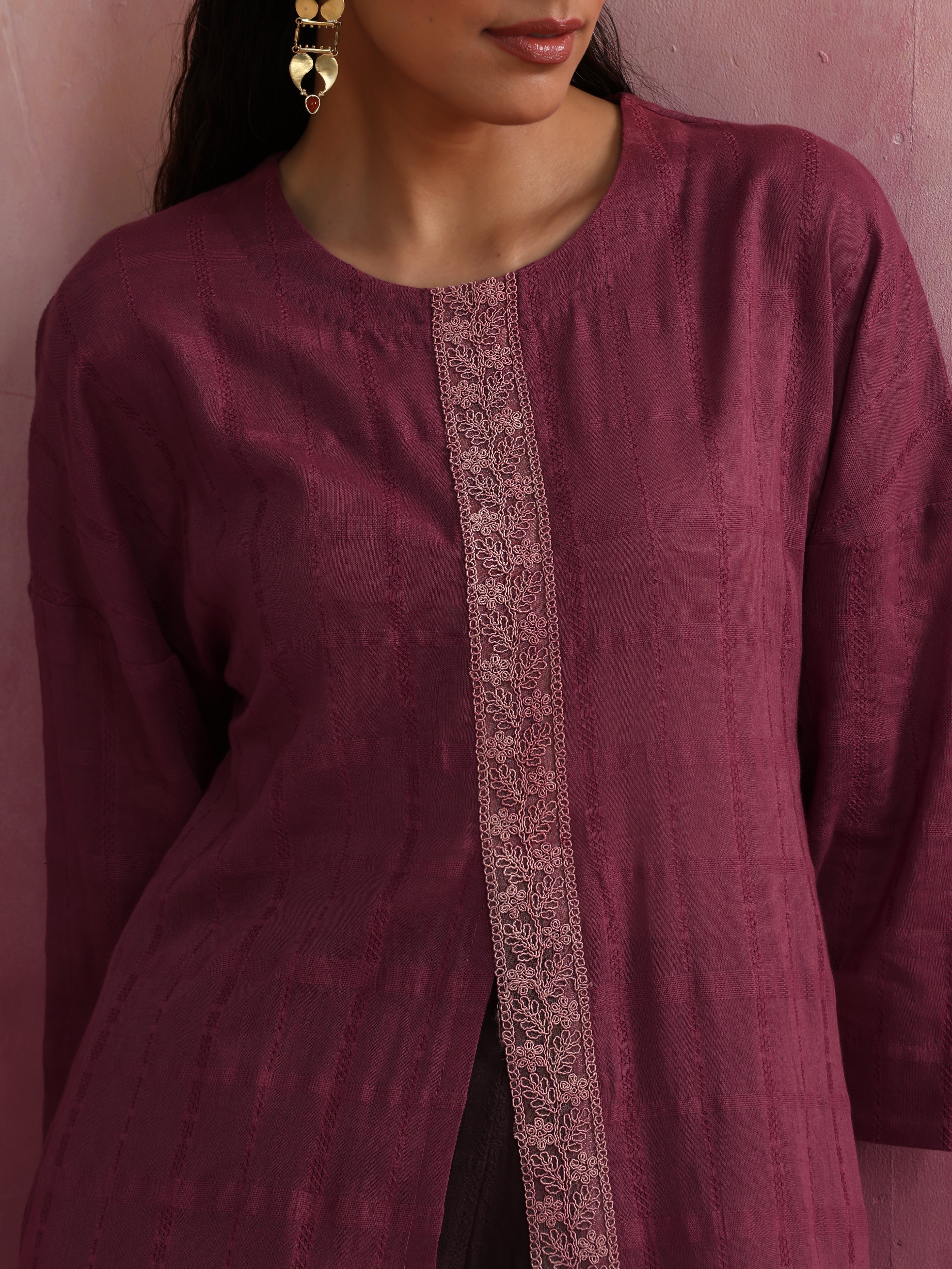 trueBrowns Mauve Cotton Dobby Front Slit Kurta Set - view 5