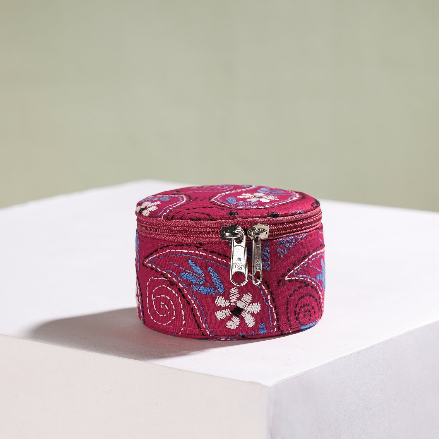 ASALKAAR Bengal Kantha Work Handcrafted Round Utility Box