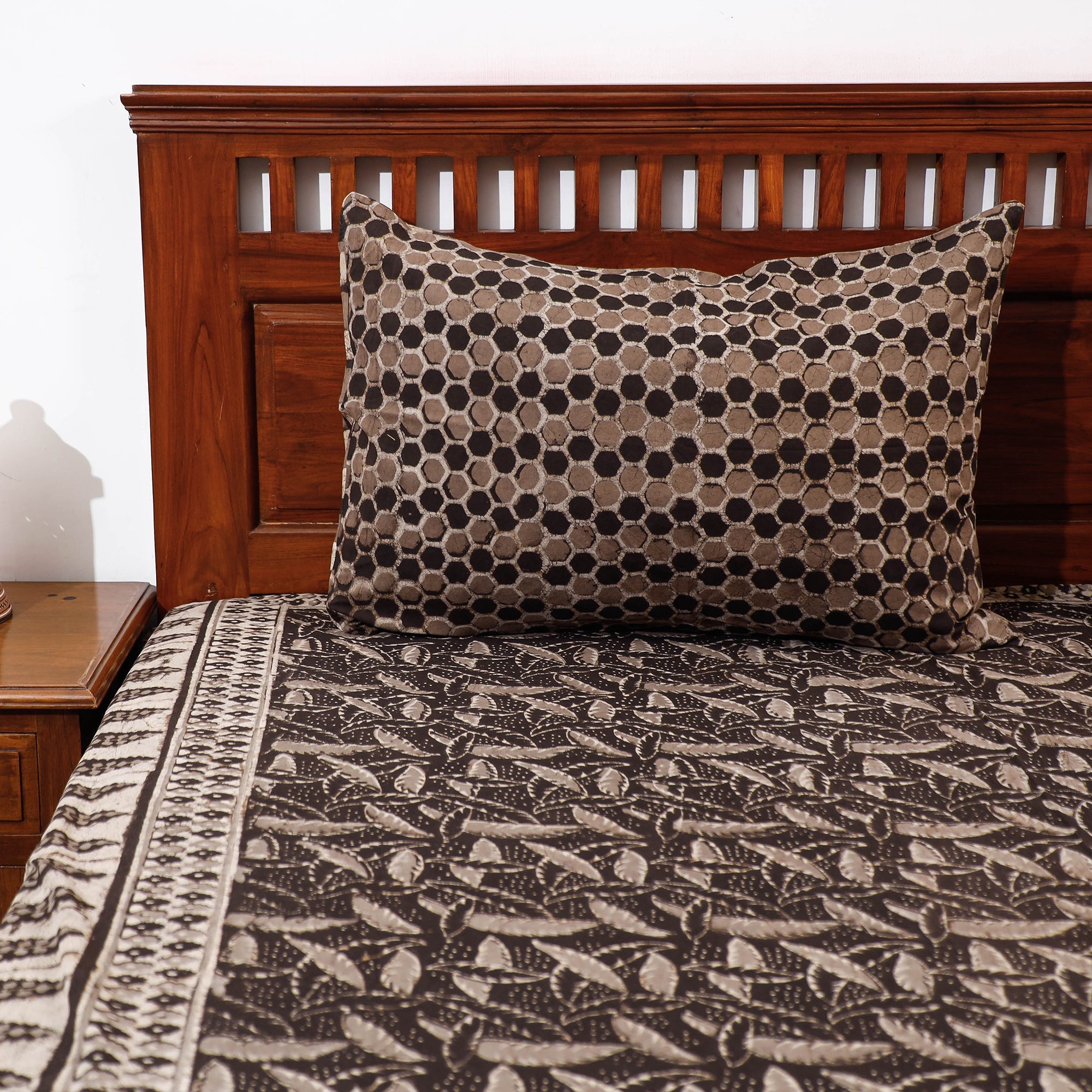 HAVELI CHRONICLES Brown - Pipad Block Printed Cotton Double Bed Cover with Pillow Covers (108 x 90 in) - view 2