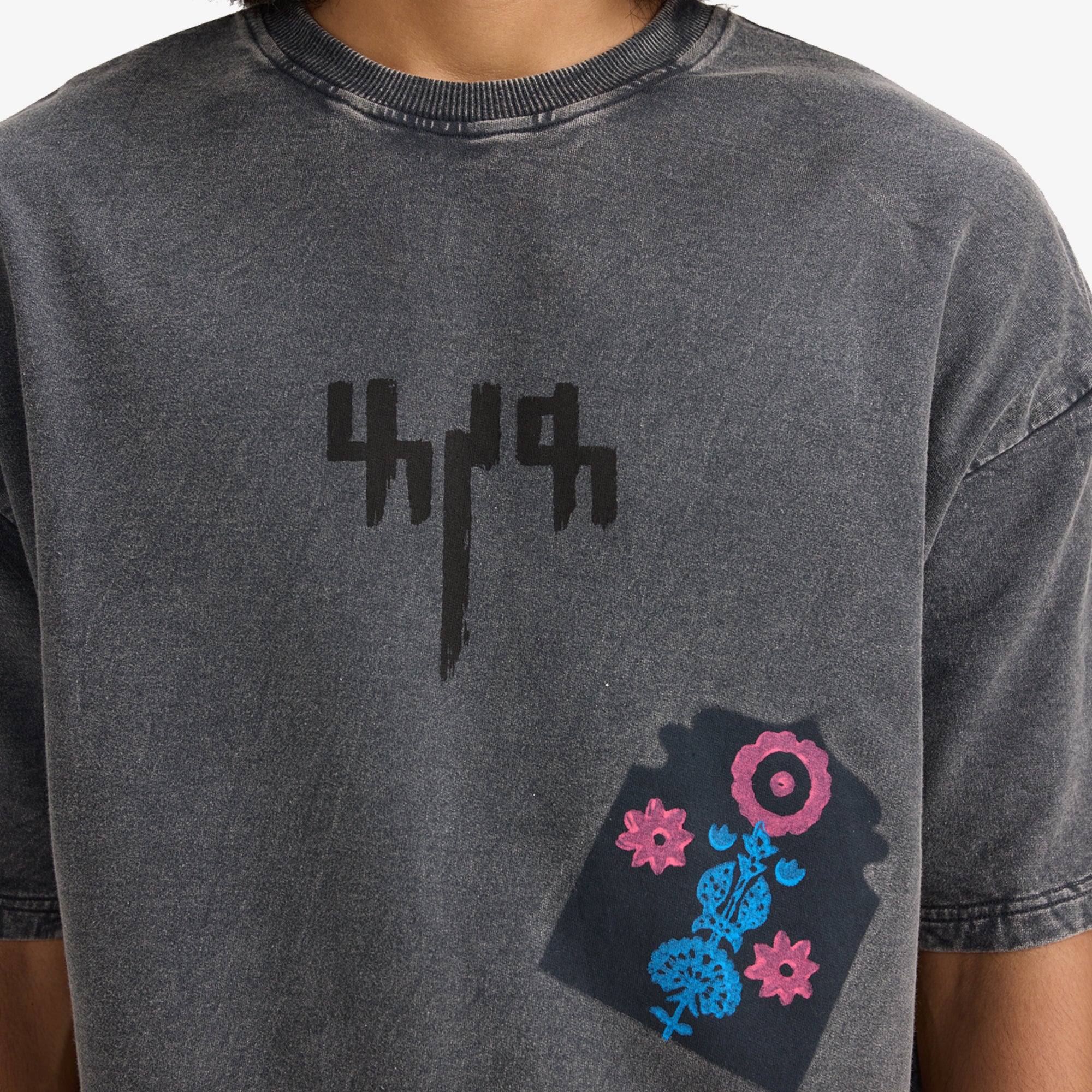 F A R A K | Jarokha Block Print T-shirt { Grey/grey - view 6