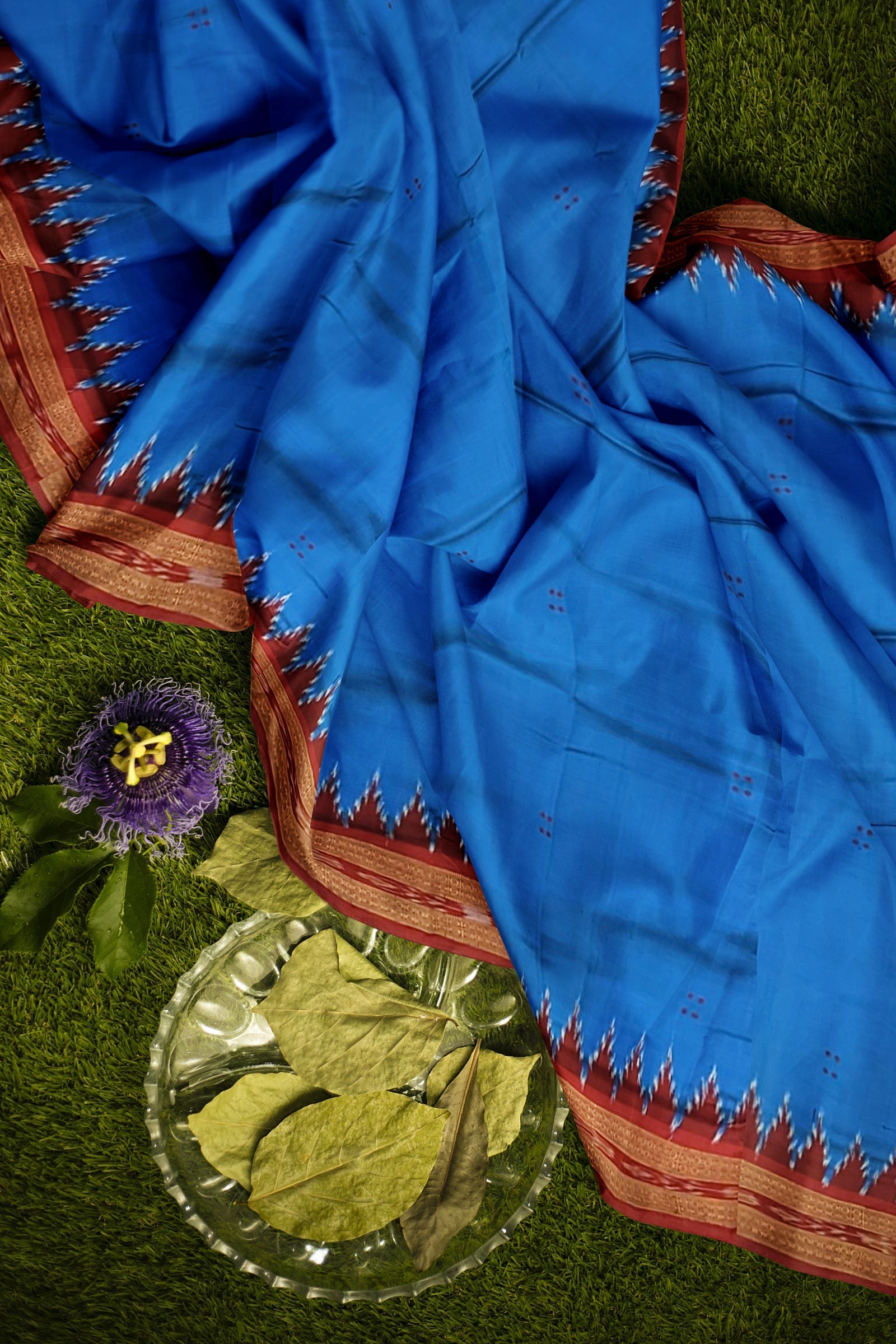 IndianVillèz Blue Phoda Kumbha Design Odisha Ikat Khandua Silk Saree - view 3