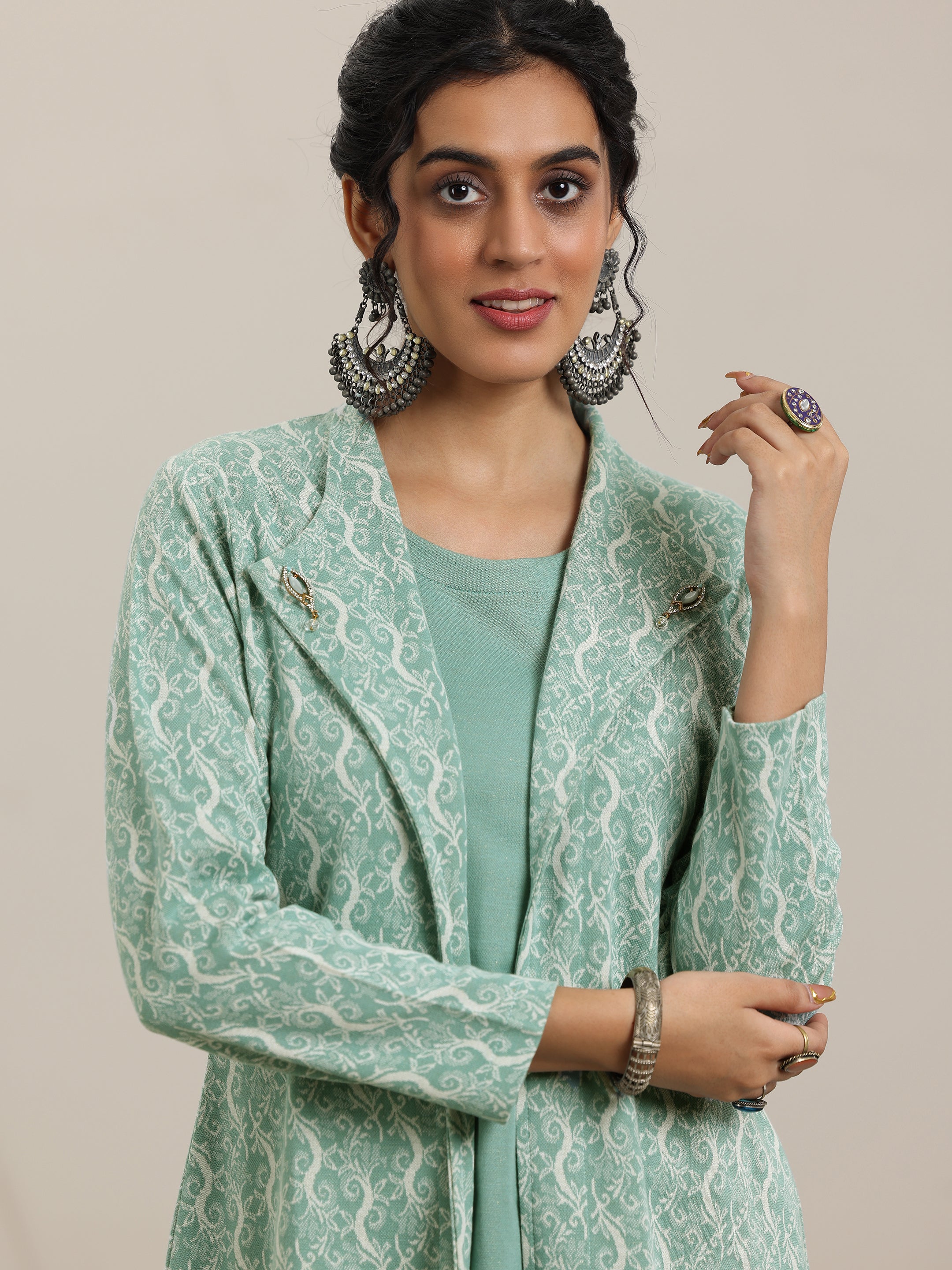 Libas Green Solid Wool Straight Kurta - view 6