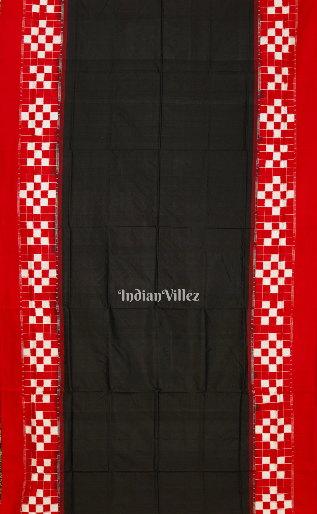 IndianVillèz Black With Red Sambalpuri Pasapalli Theme Ikat Sambalpuri Silk Saree - view 2