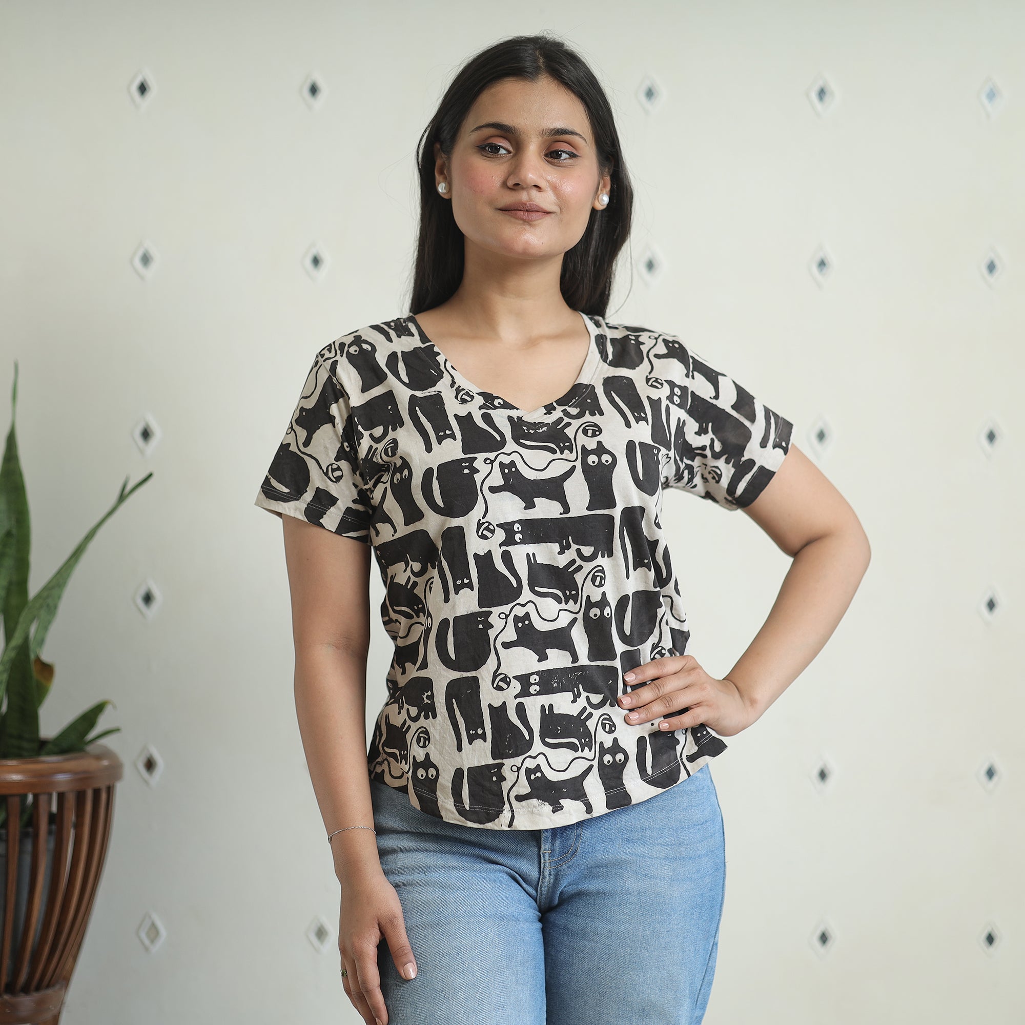BINDAAS UNLIMITED Black - Bindaas Block Art Printed Cotton Women V Neck T-shirt 07
