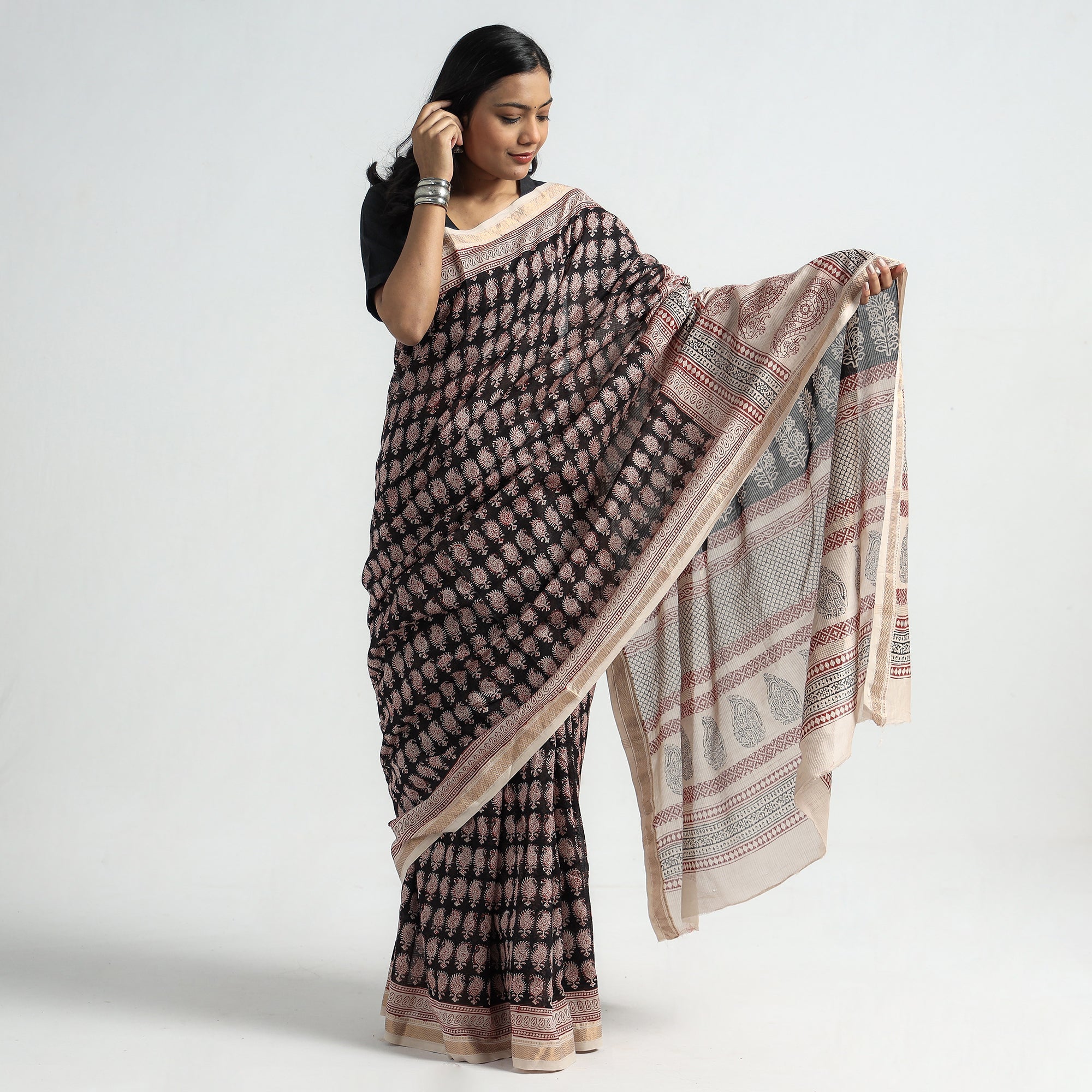BAGH PRINTS BY MOHAMMED BILAL KHATRI Black - Bagh Hand Block Printed Natural Dyed Maheshwari Silk Saree - view 2