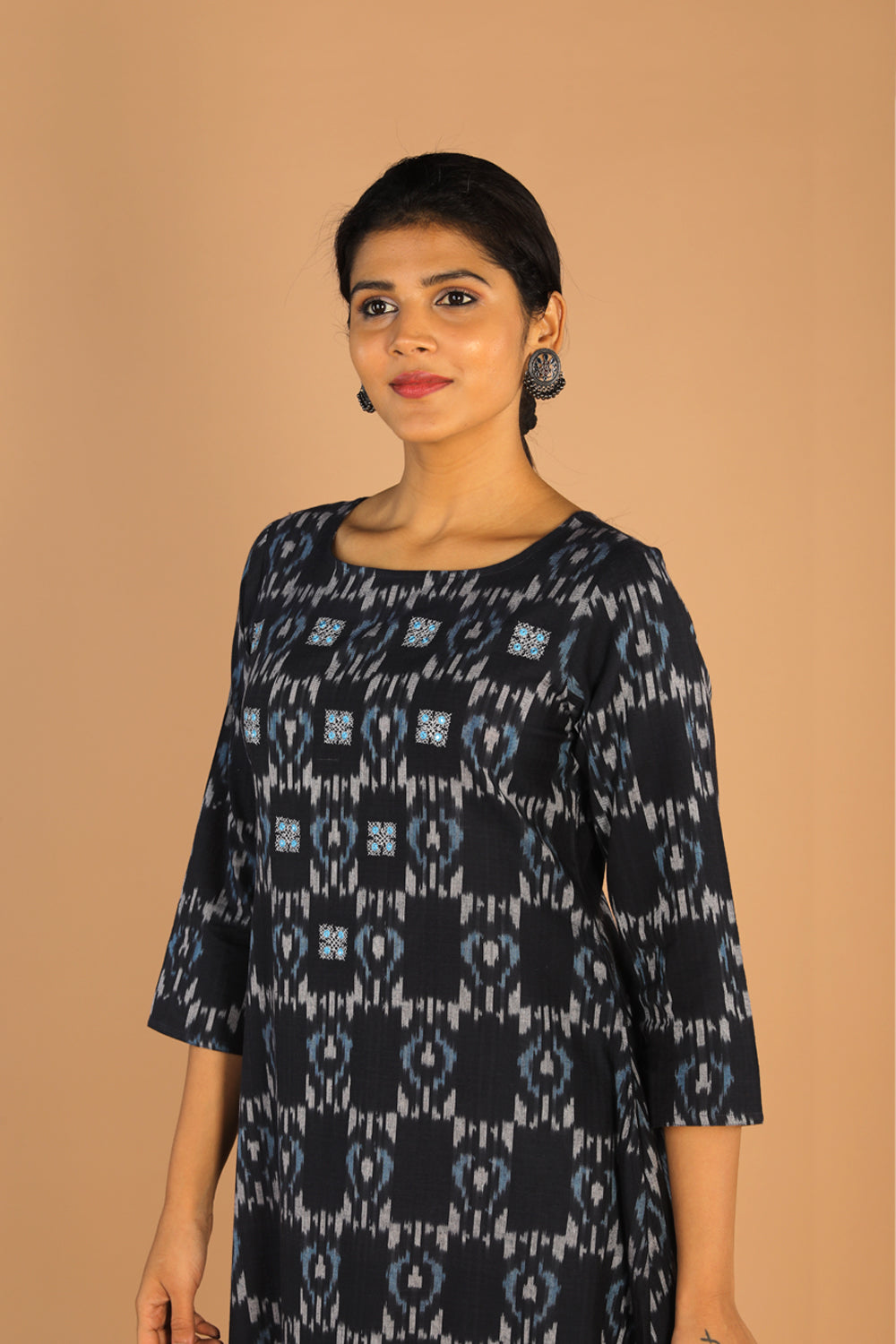 Kalanjali Ethnics Cotton Ikat kurti – Women's, NAVY BLUE - view 5