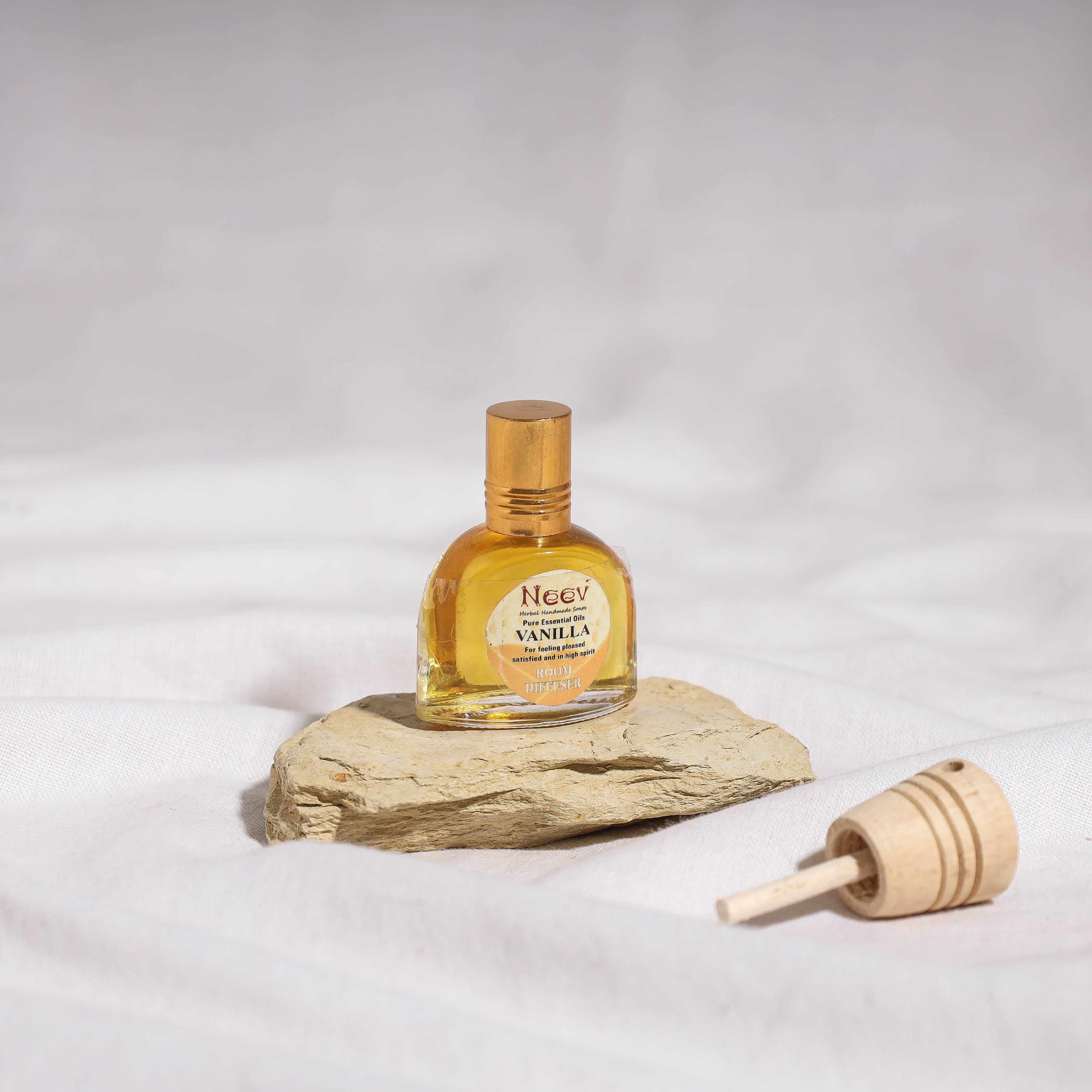 NEEV "Vanilla Room Diffuser For feeling pleased, satisfied and in high spirit" - view 2