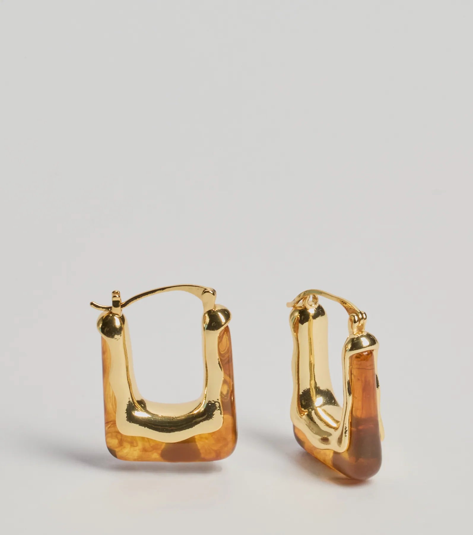 Windsor Sleek Acrylic Square Hoop Earrings – BROWN