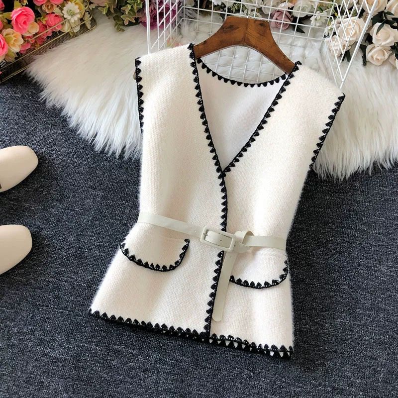 Alamode By Akanksha Koral Two Pcs Knit Set – White - view 2