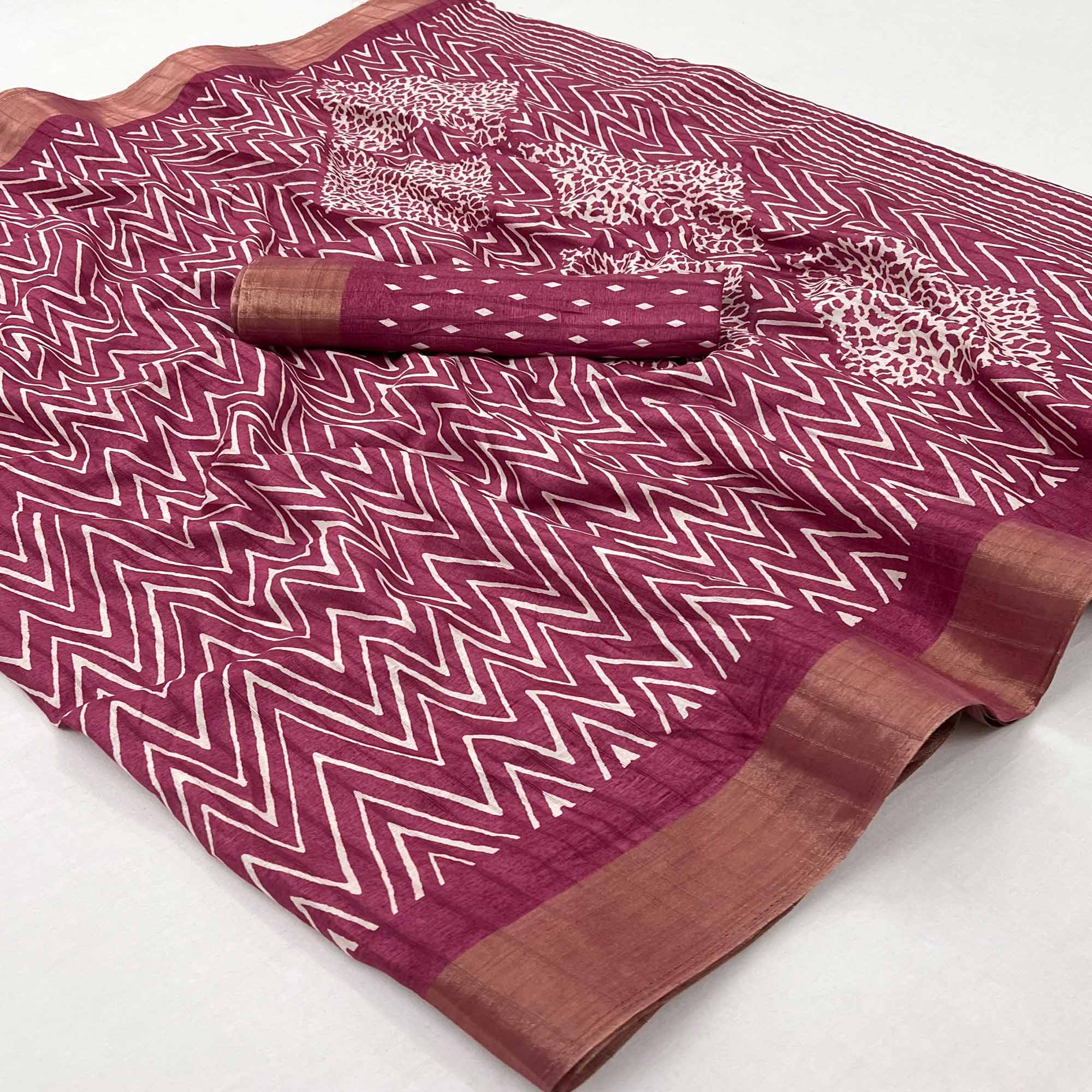 Peachmode Mauve Printed Cotton Blend Saree With Woven Border