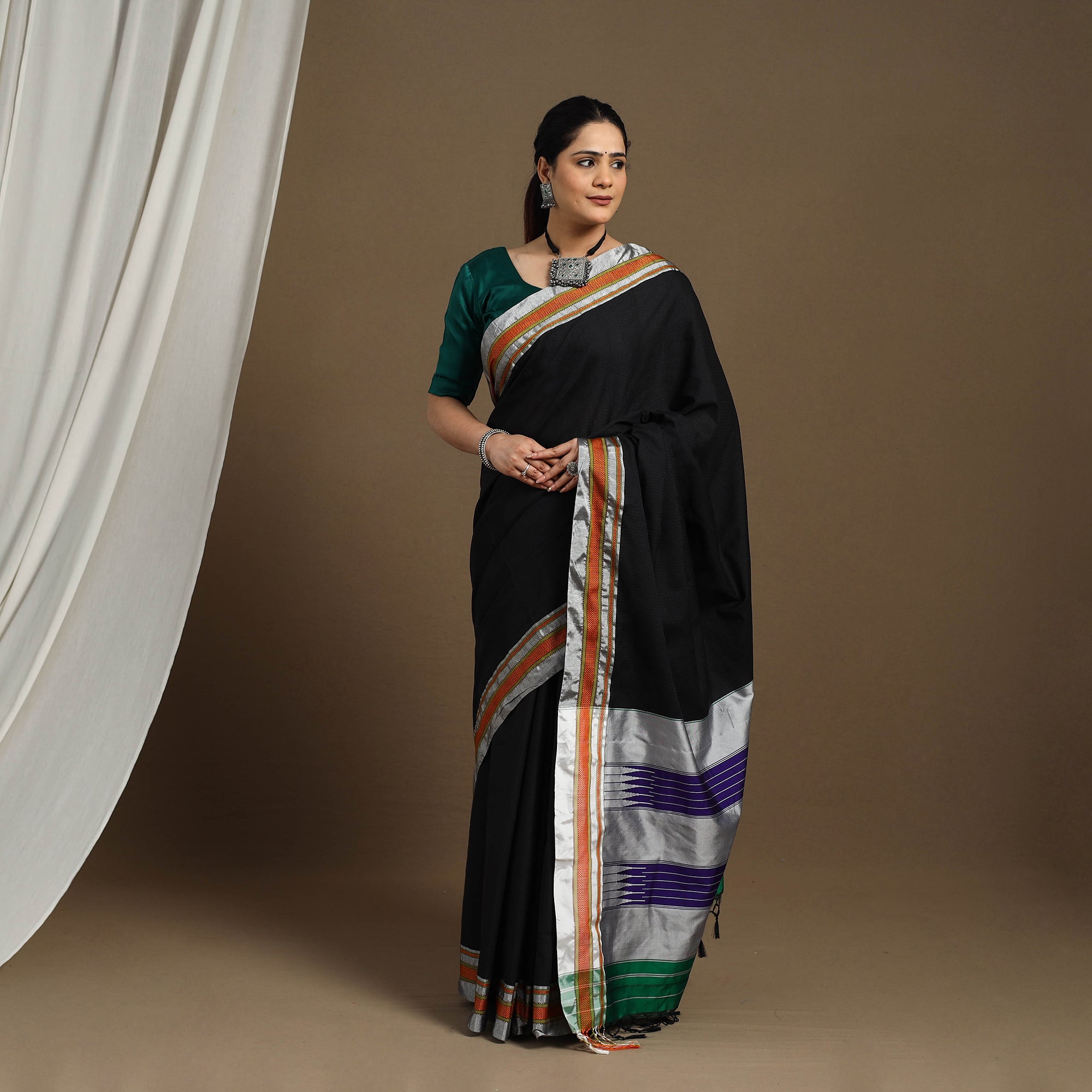 SOUTH KARGHA Black - Cotton Khun Saree with Chikki Paras Border 03 - view 2
