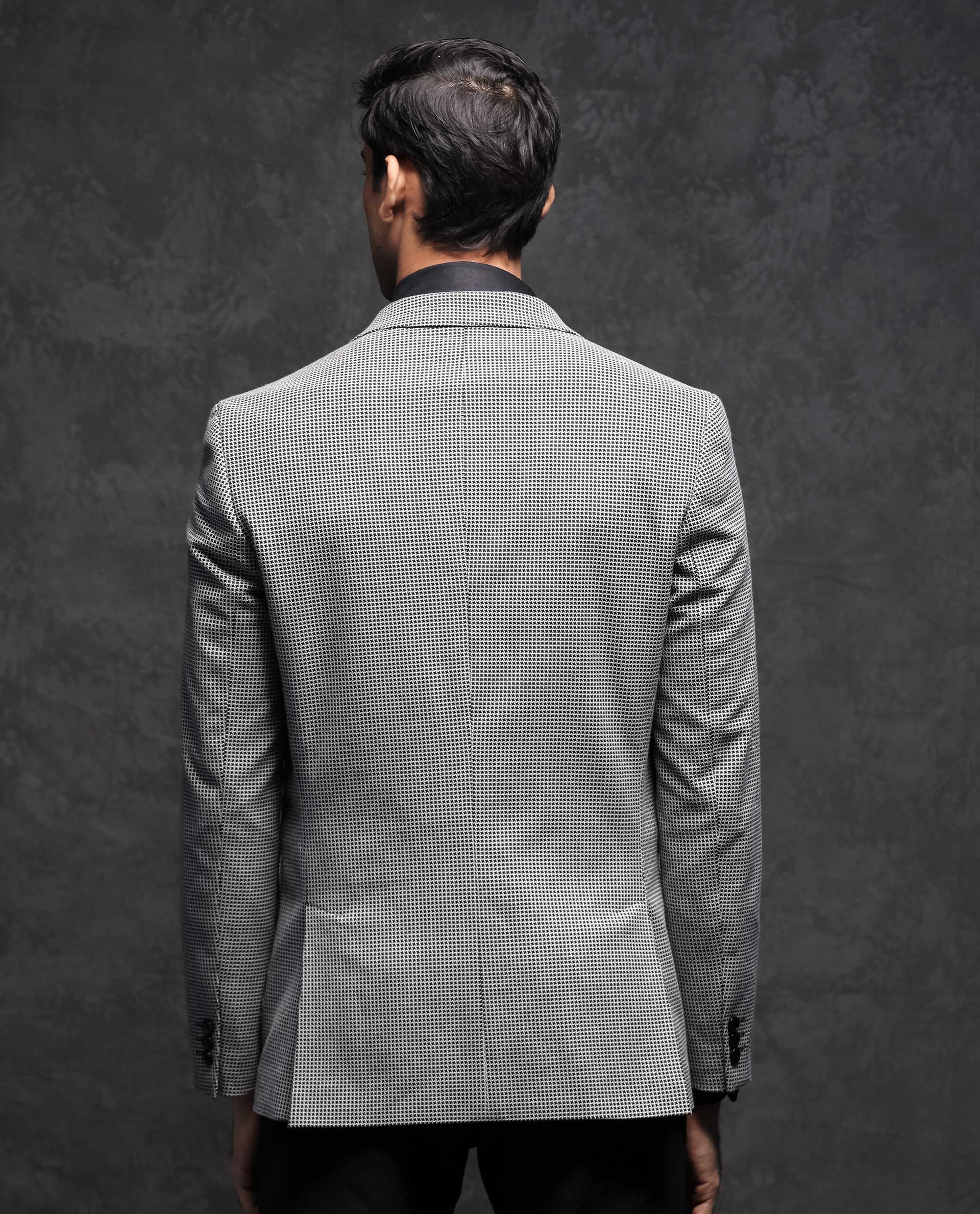 Rare Rabbit Men's Bellion Black Polyester Viscose Fabric Peak Lapel Single Breasted Tailored Fit Houndstooth Blazer - view 10